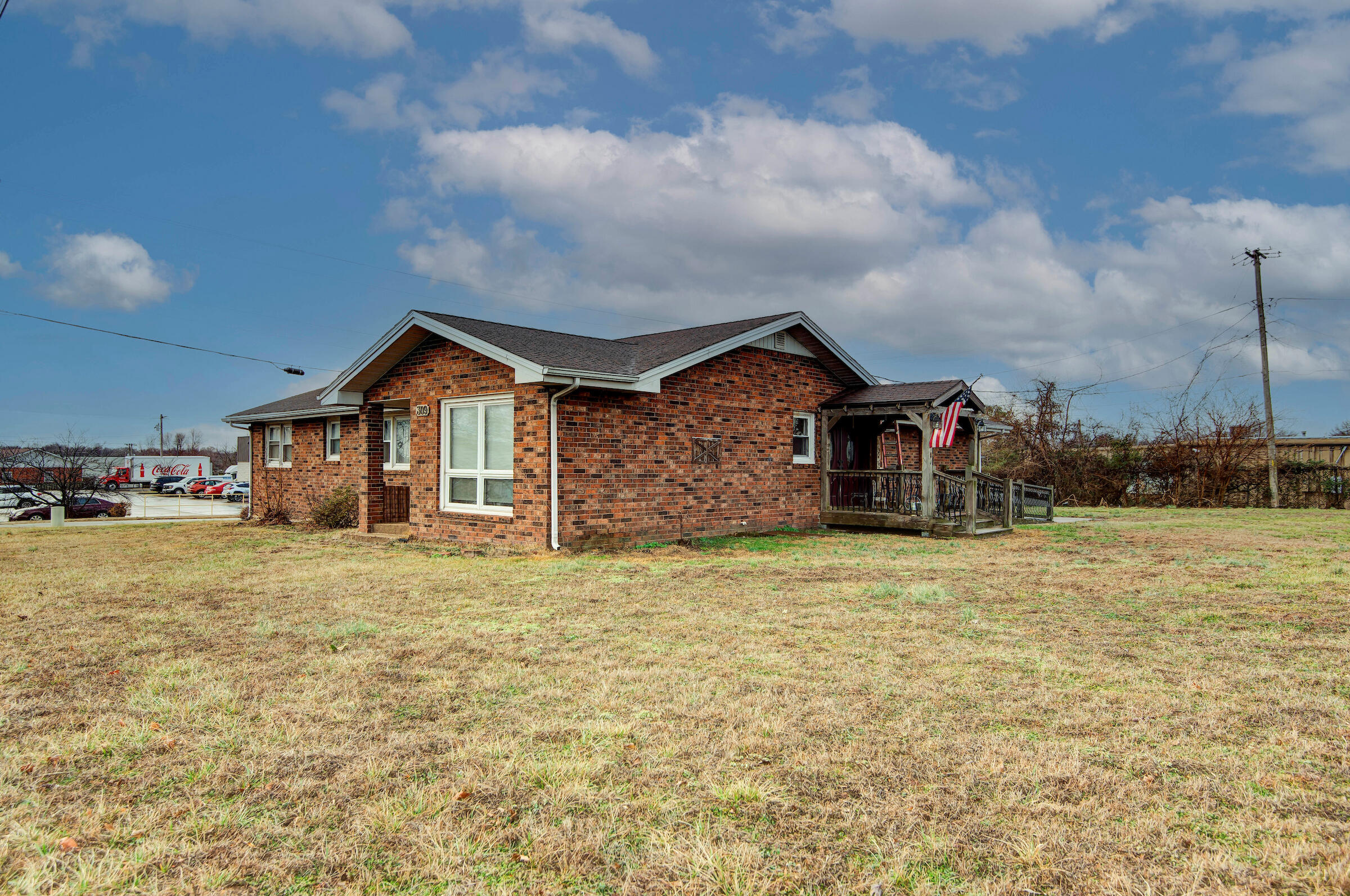 main property photo 3
