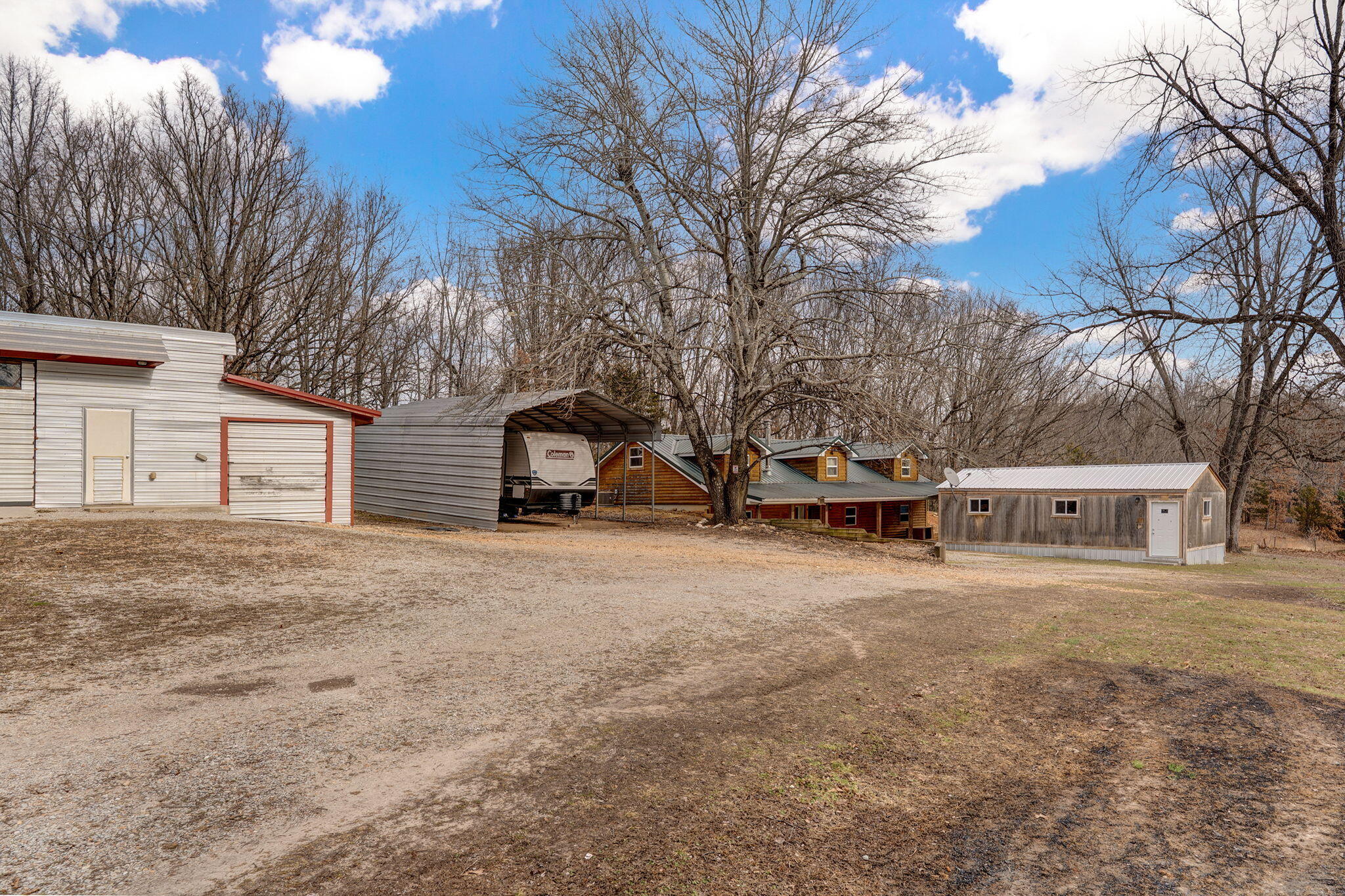 main property photo 32
