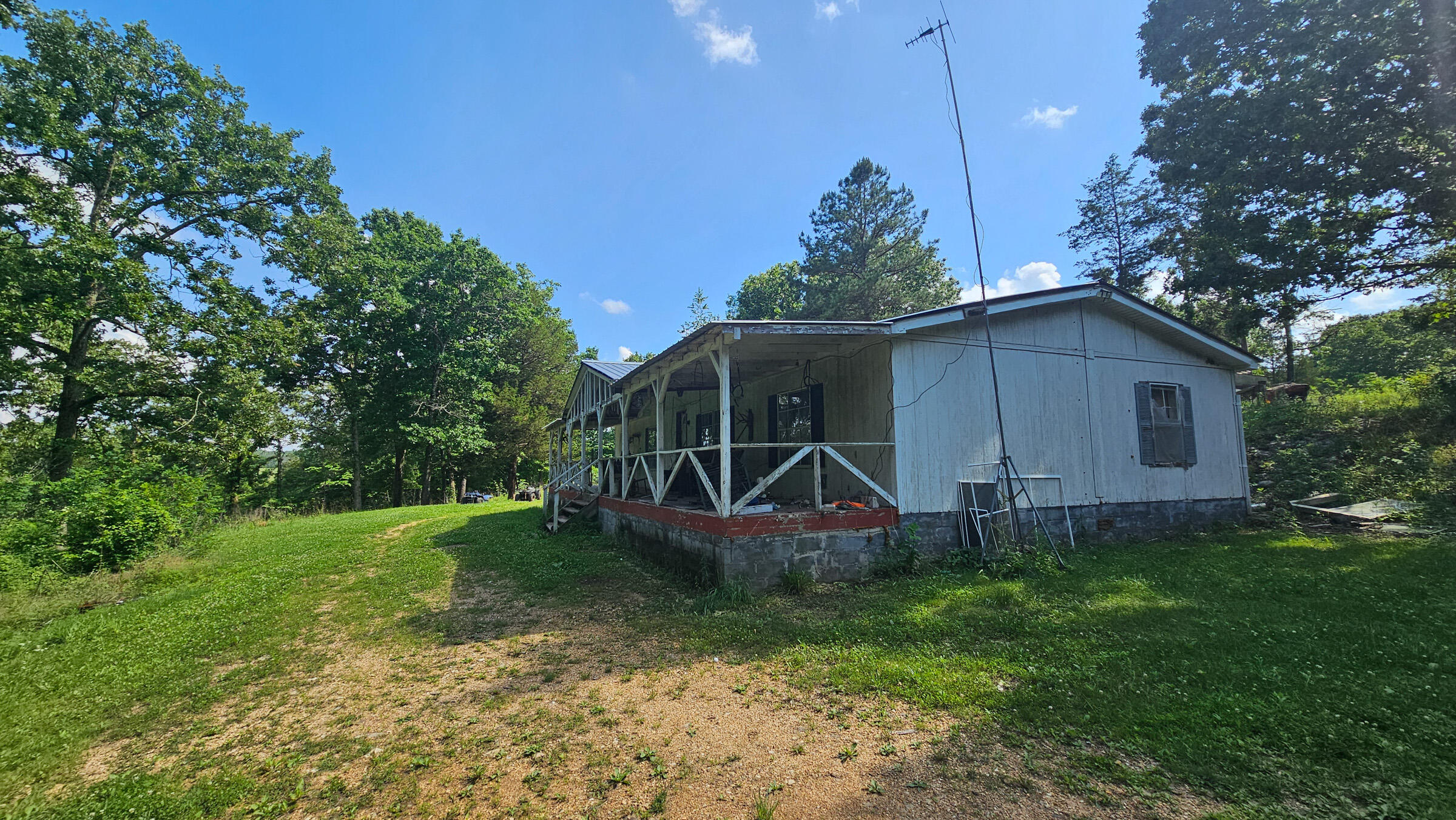 main property photo 13