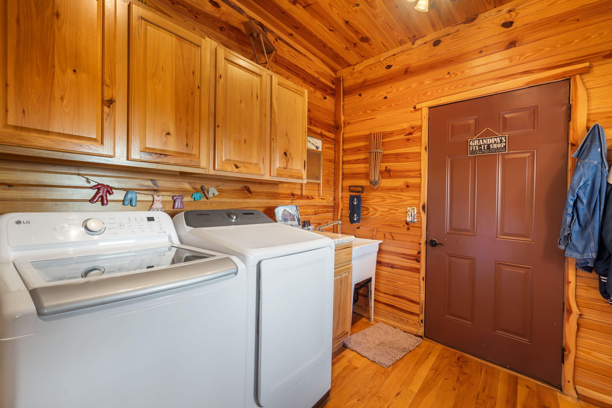 main property photo 15