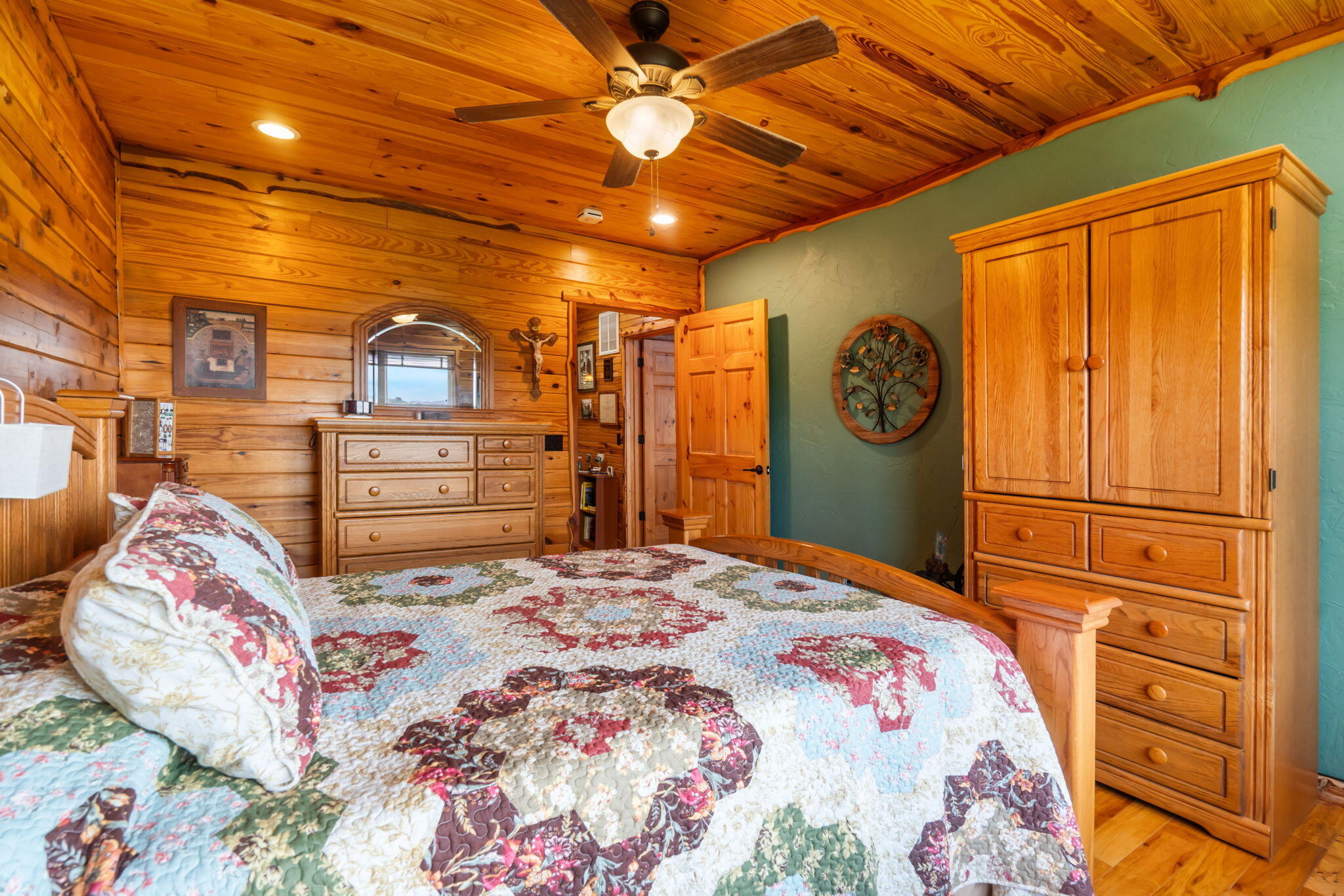 main property photo 30