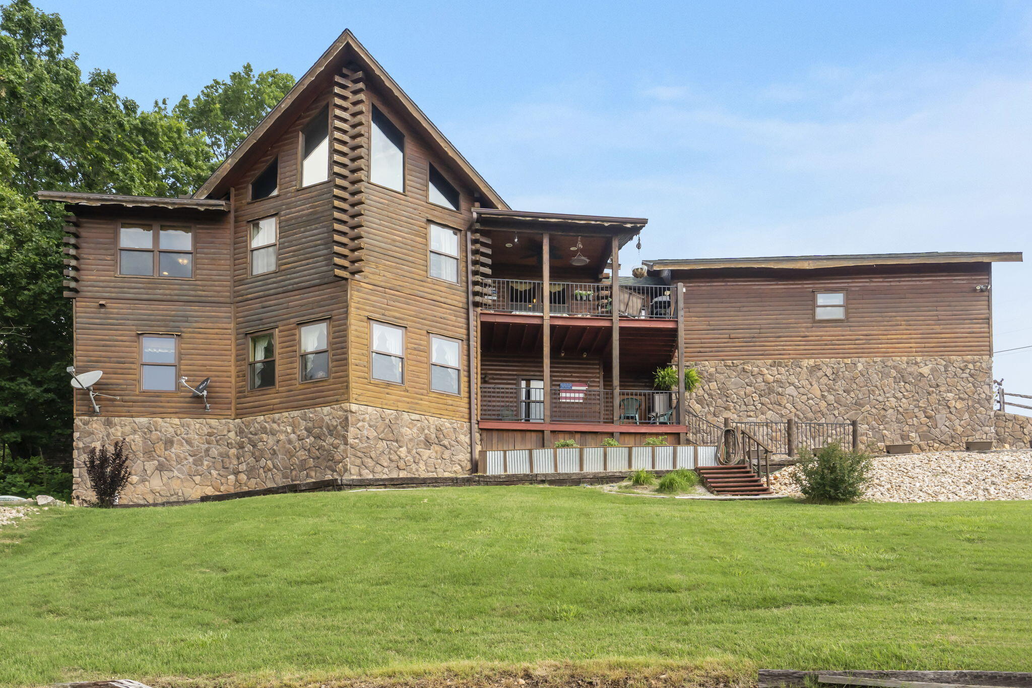 main property photo 32