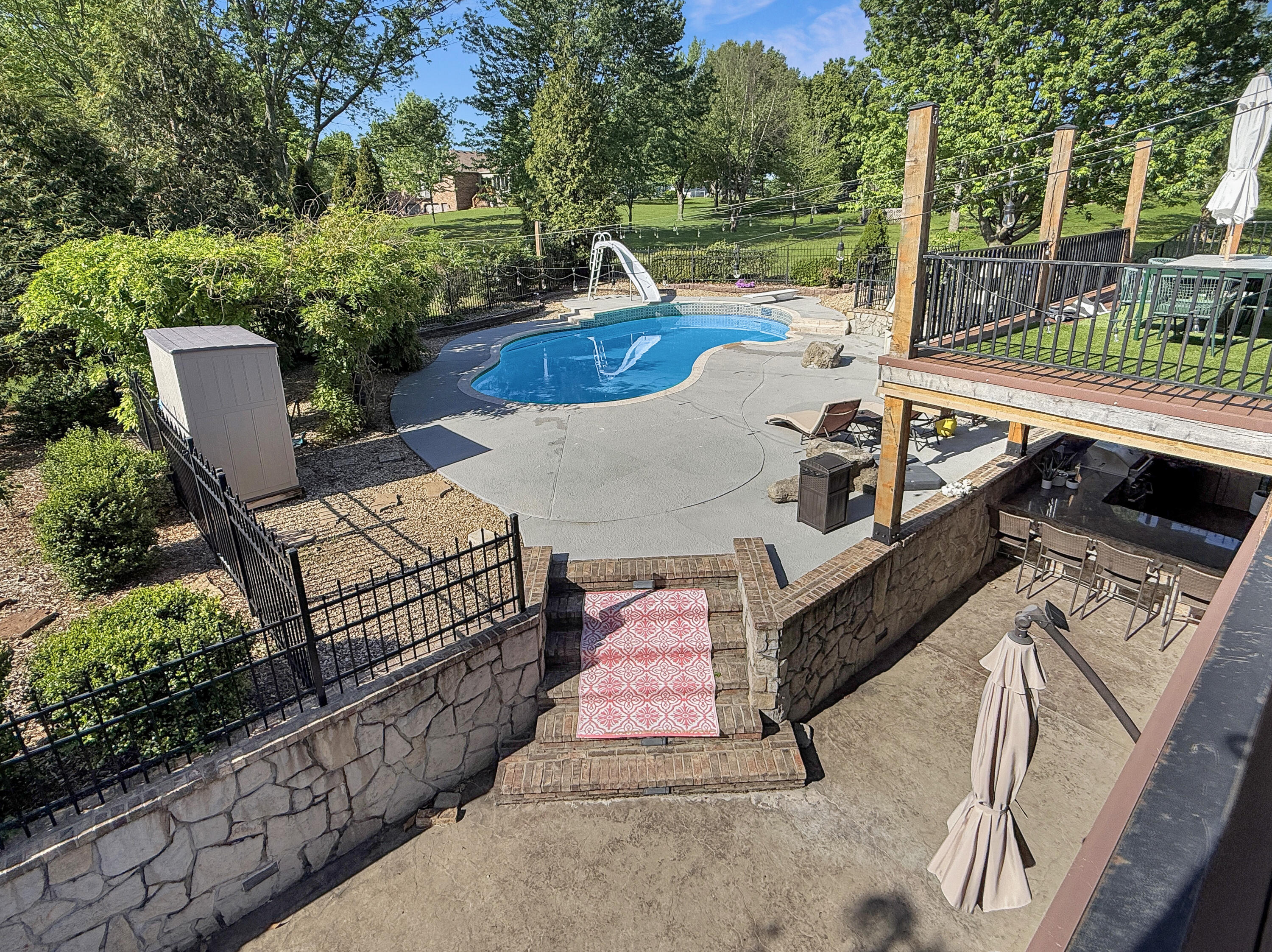 main property photo 49