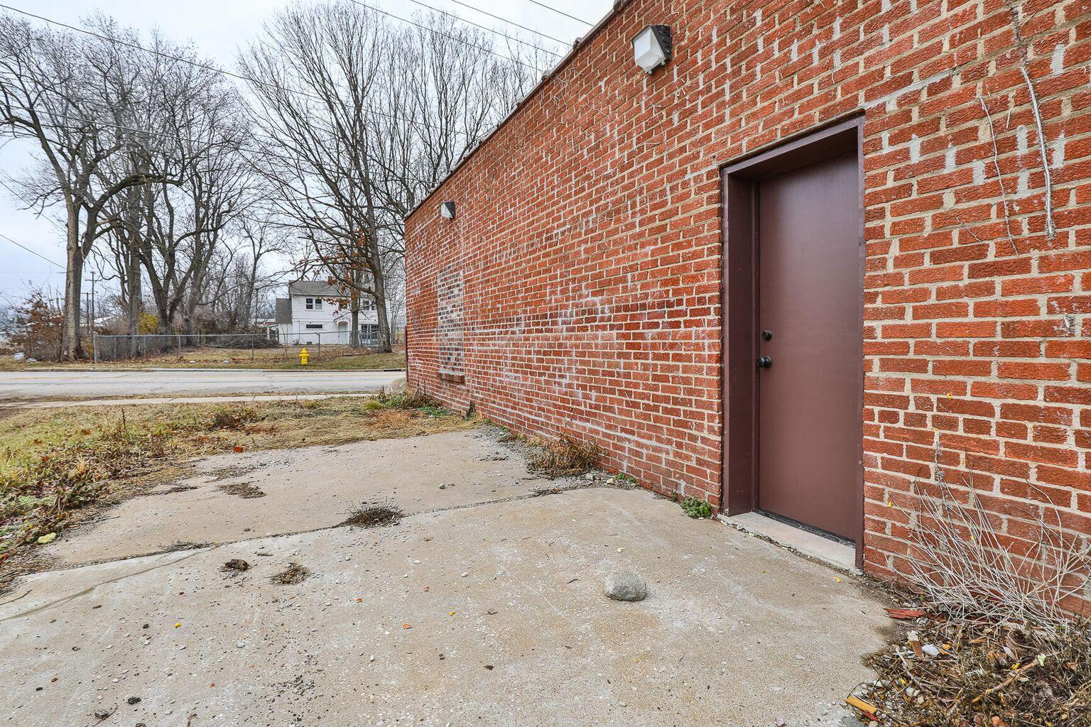 main property photo 15
