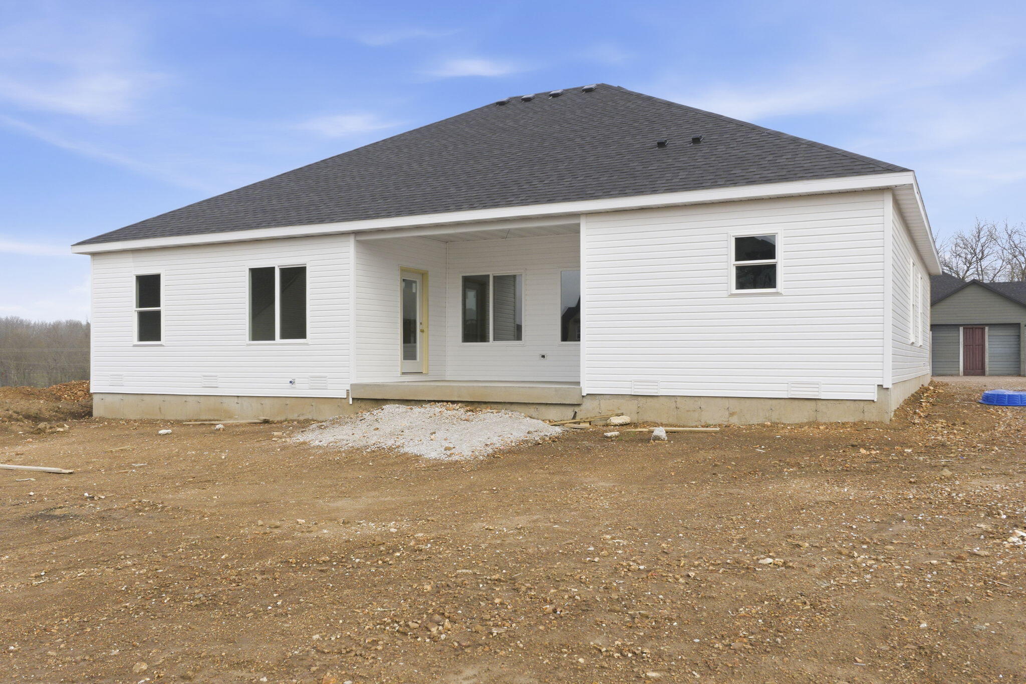 main property photo 33