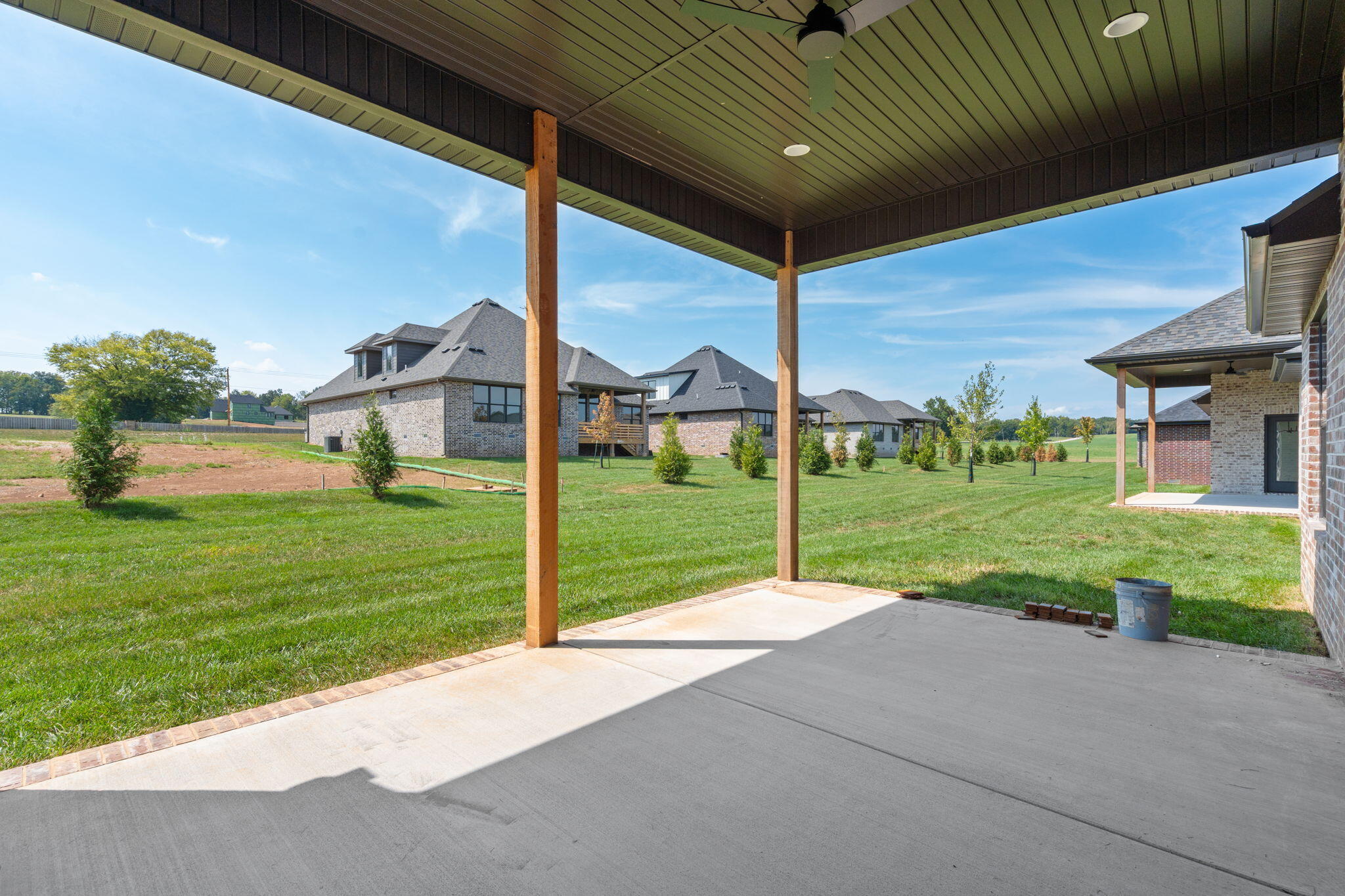 main property photo 32