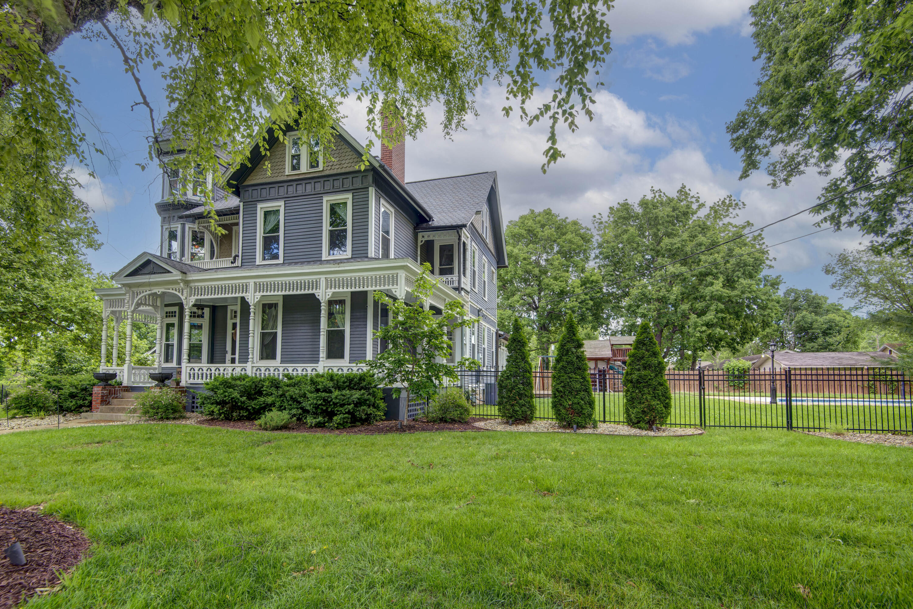 main property photo 50
