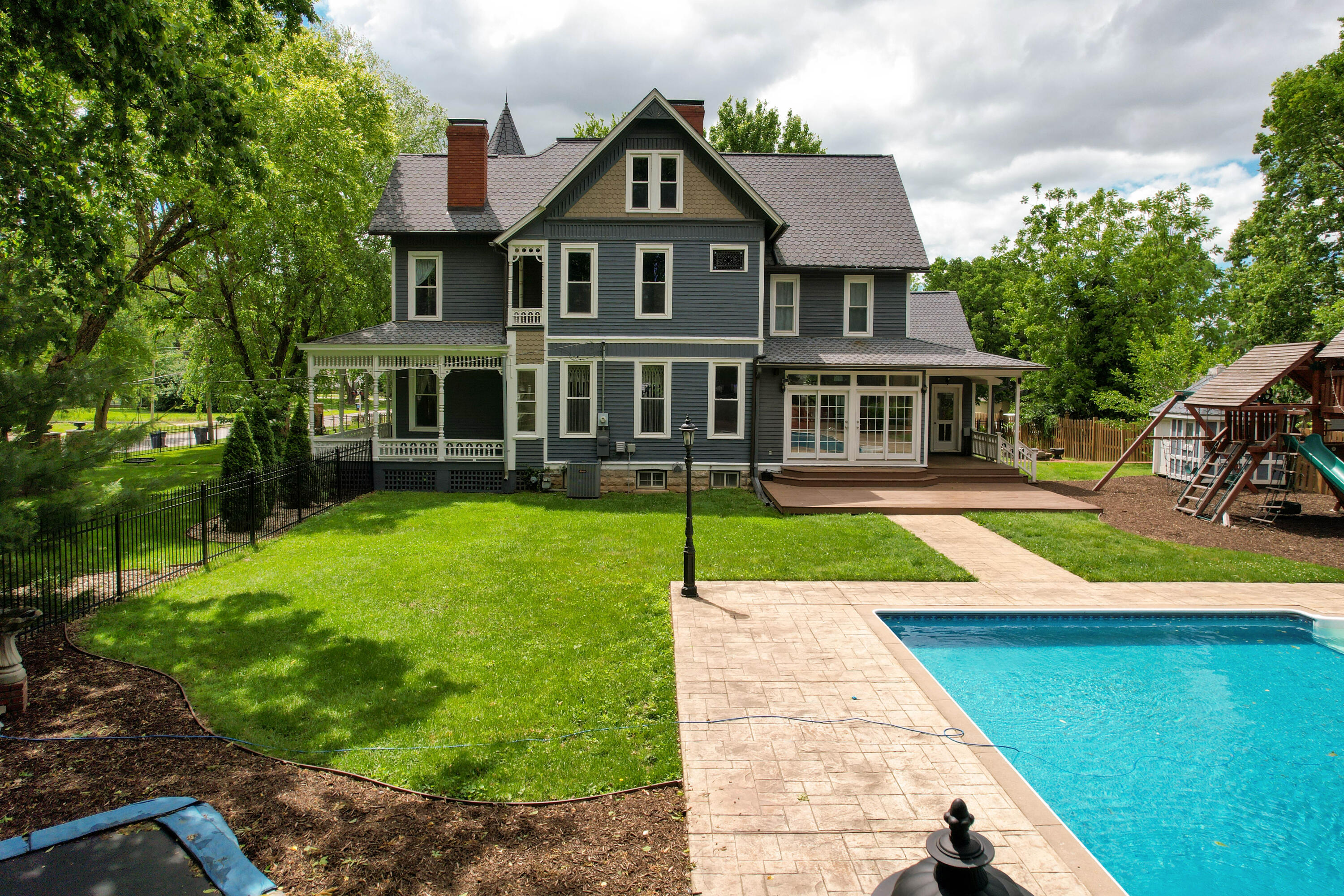 main property photo 57