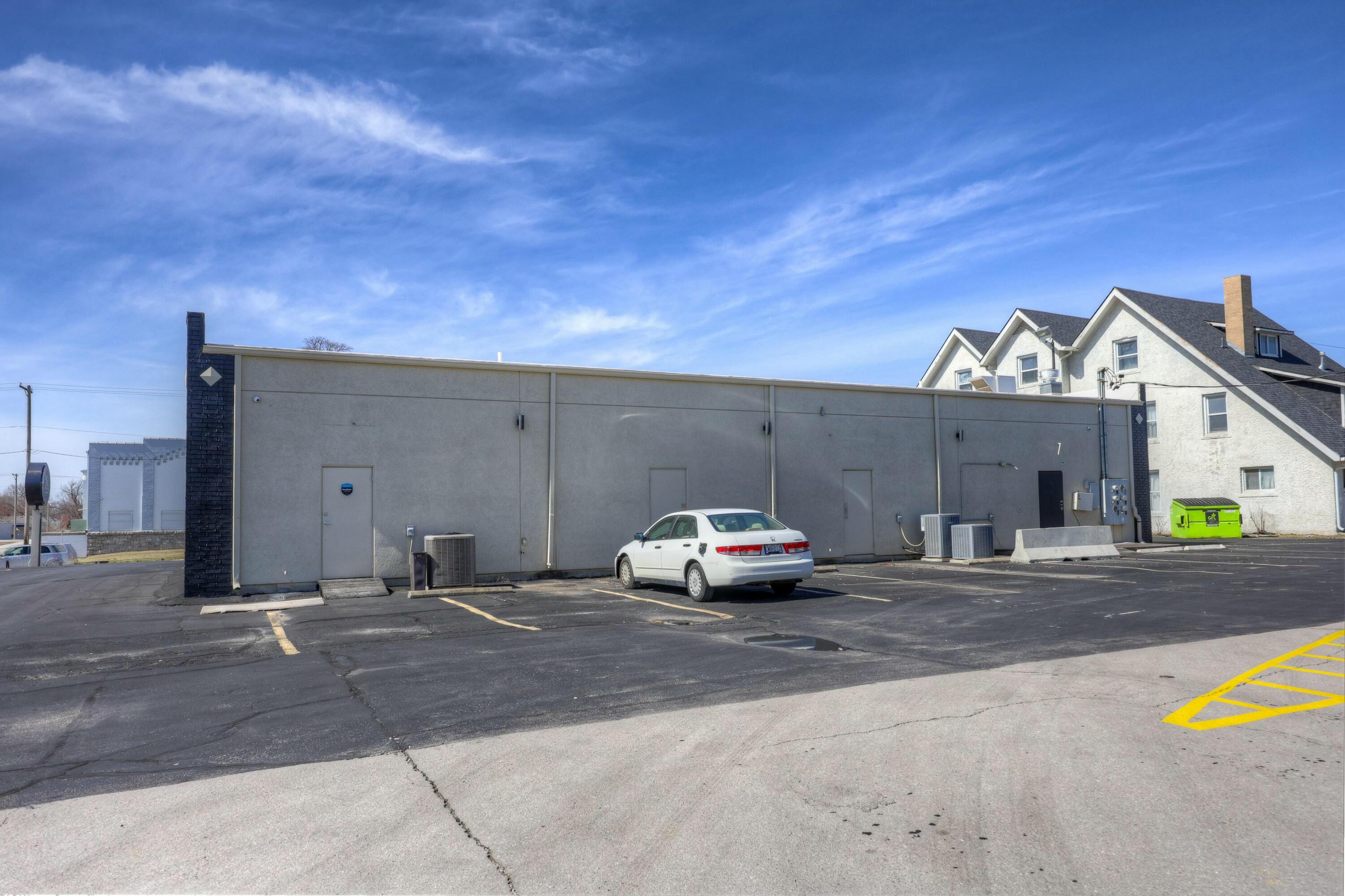 main property photo 30