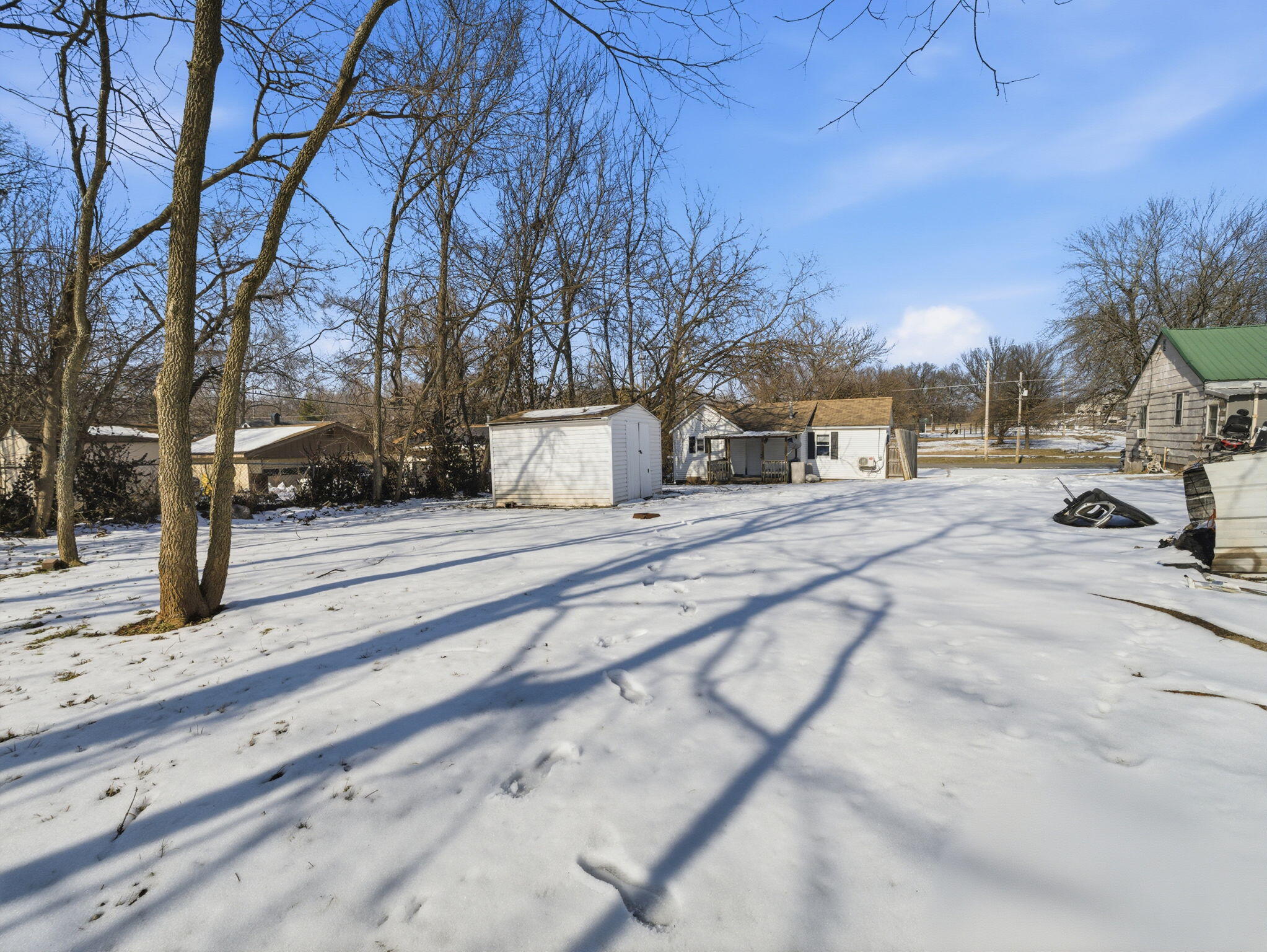 main property photo 13