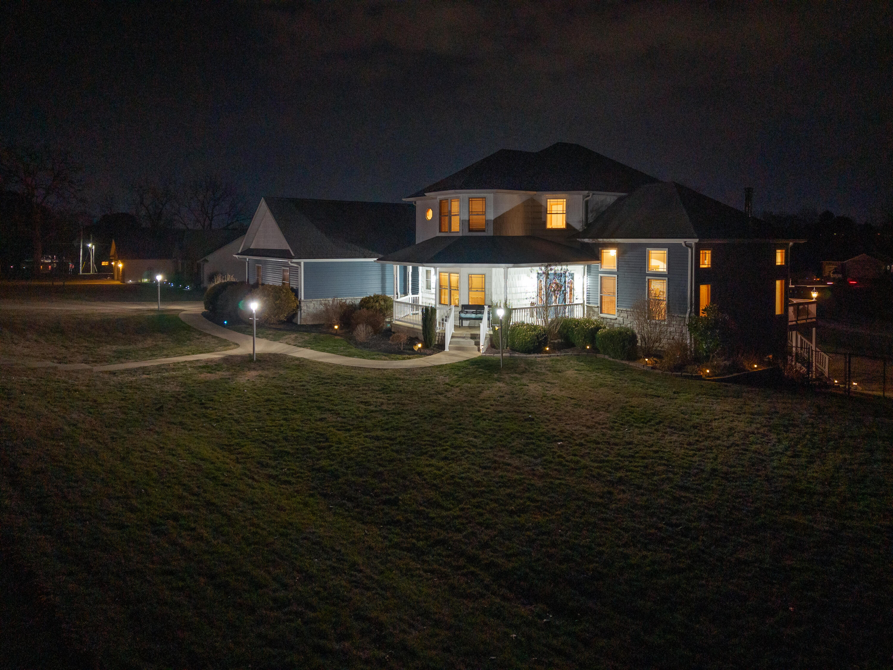 main property photo 14