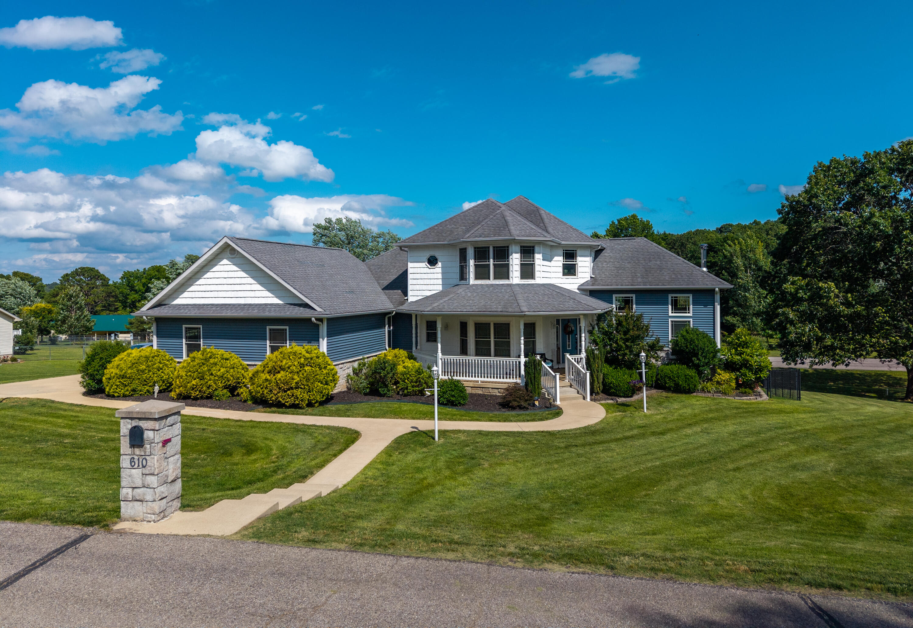 main property photo 9