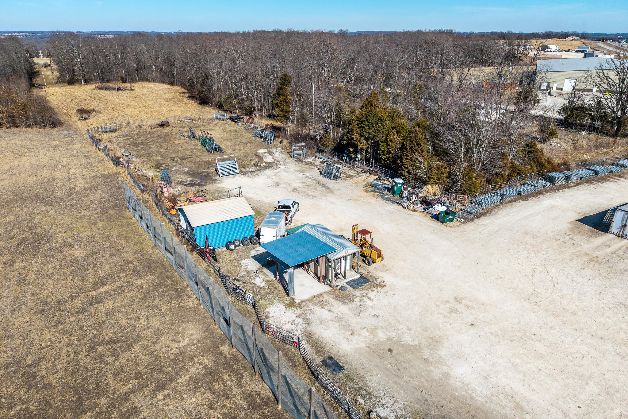 main property photo 28
