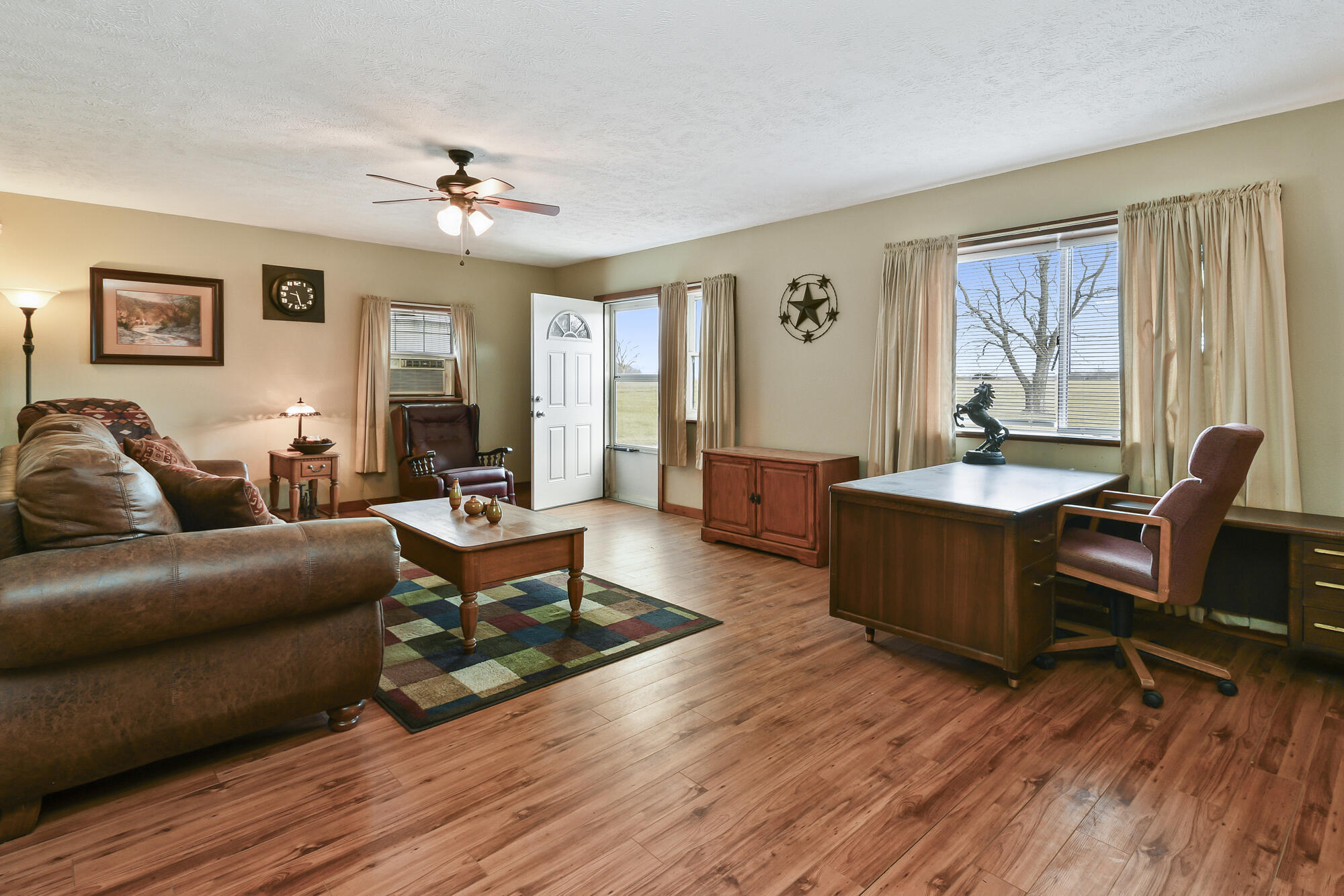 main property photo 14