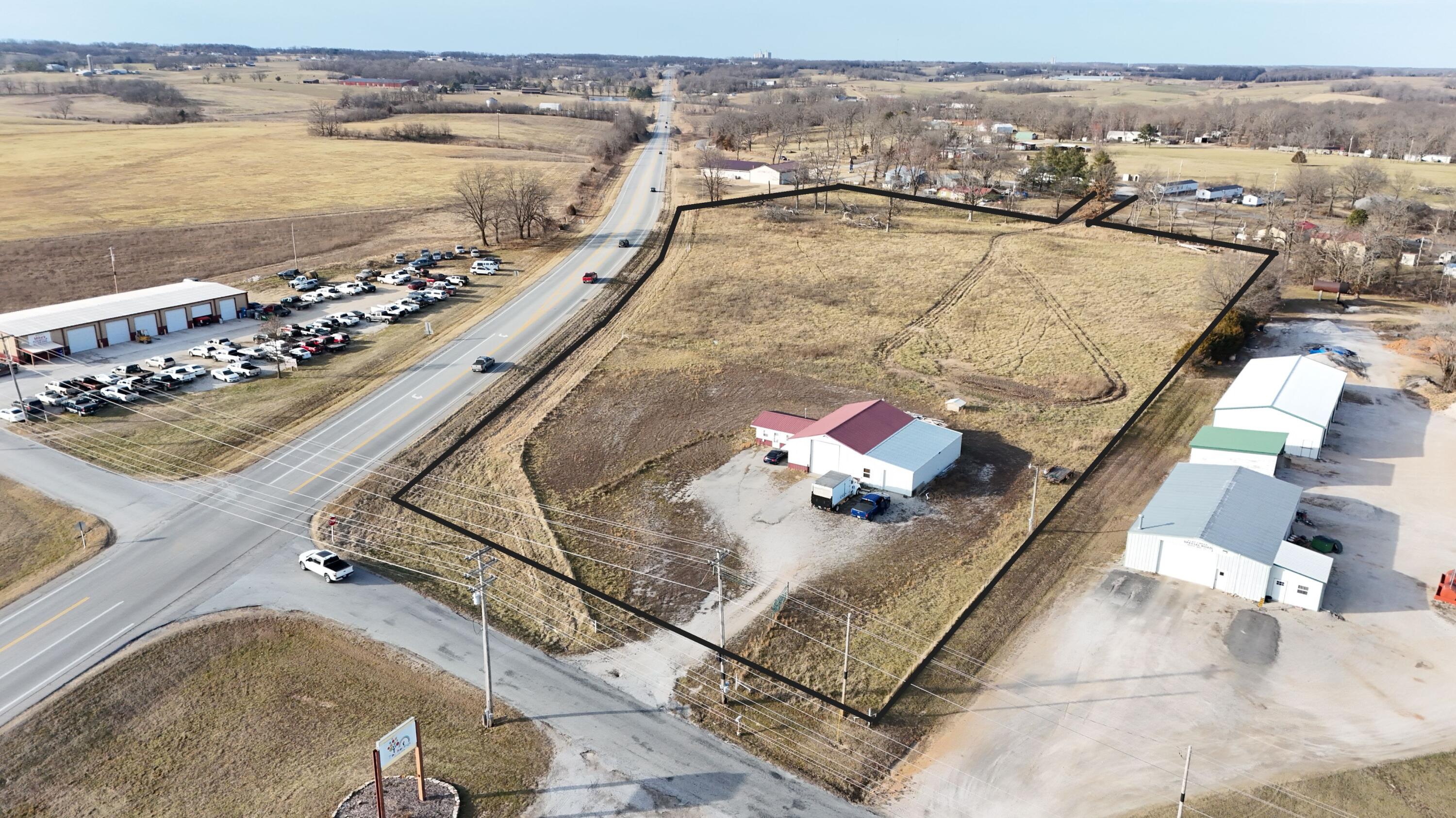 main property photo 14