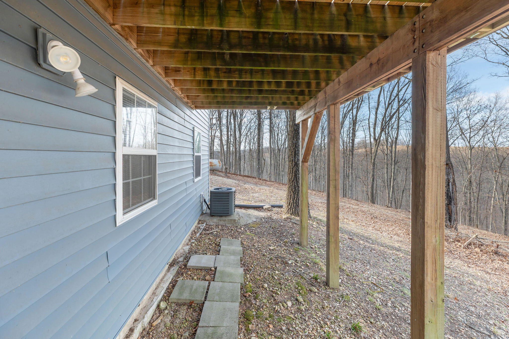 main property photo 25