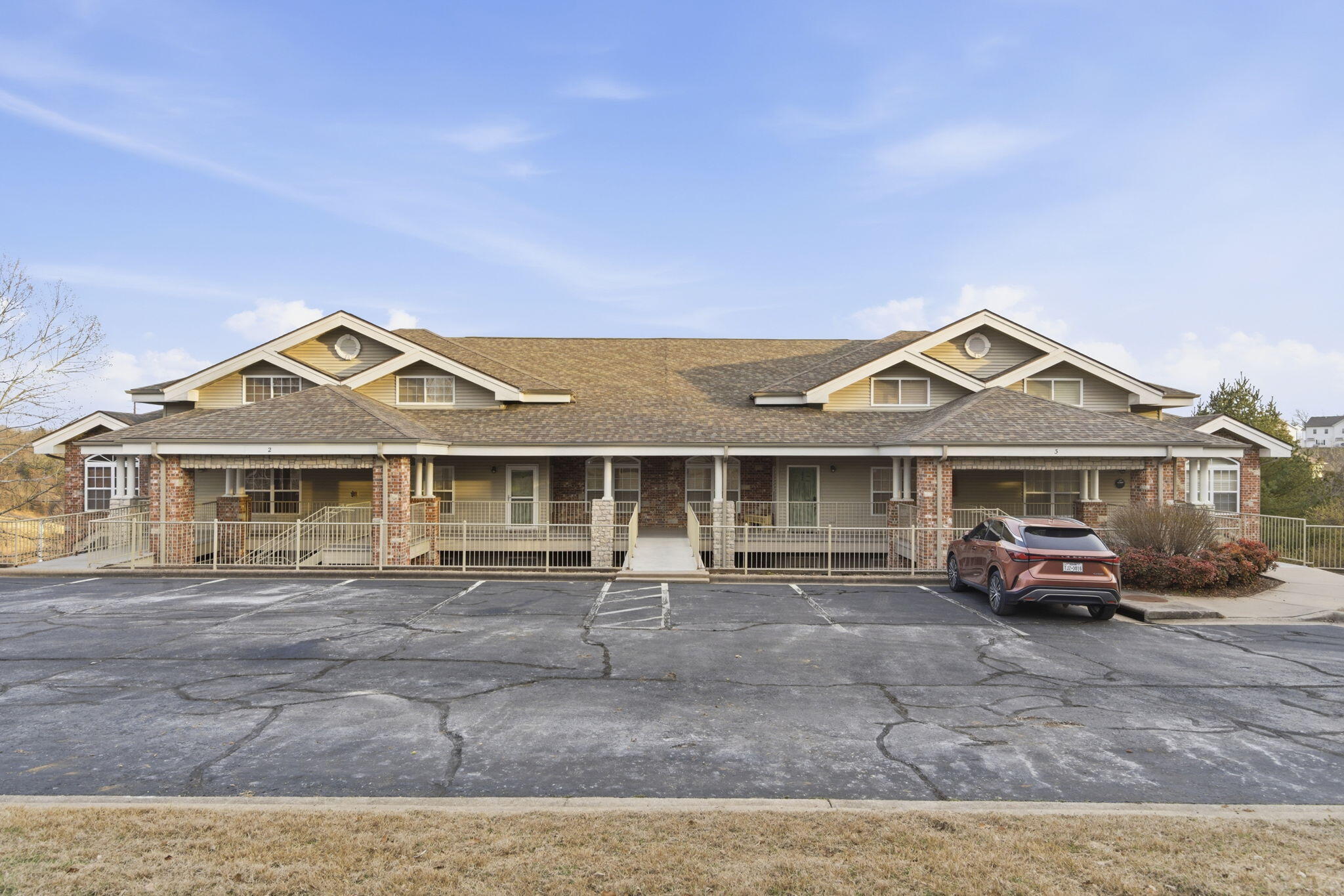 main property photo 3