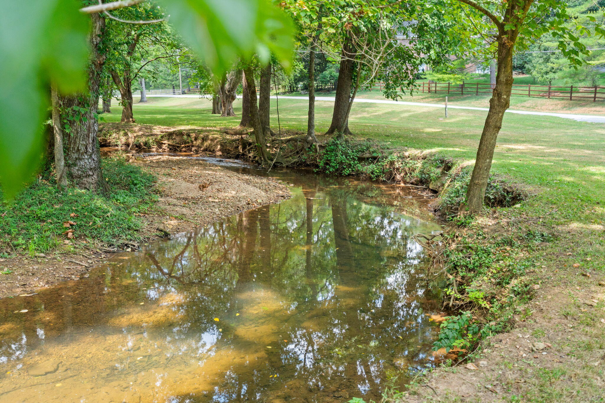 main property photo 15