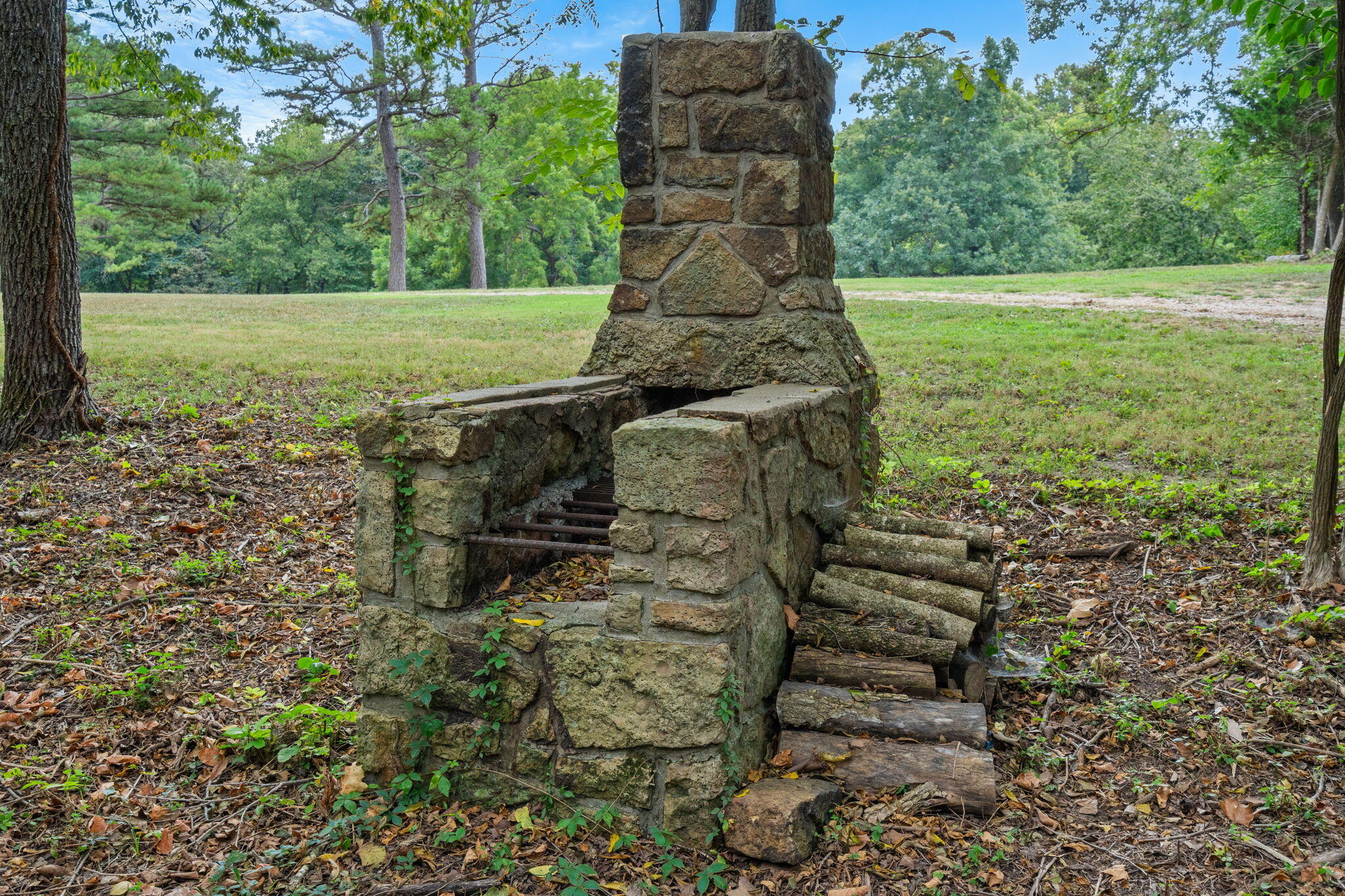 main property photo 20