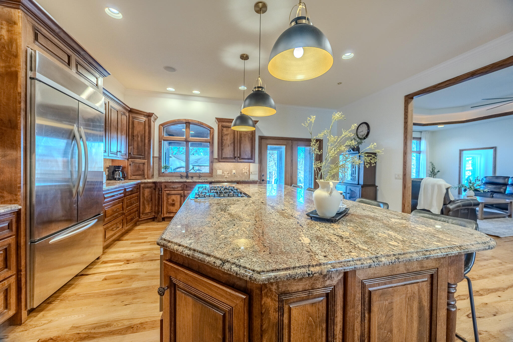 main property photo 15