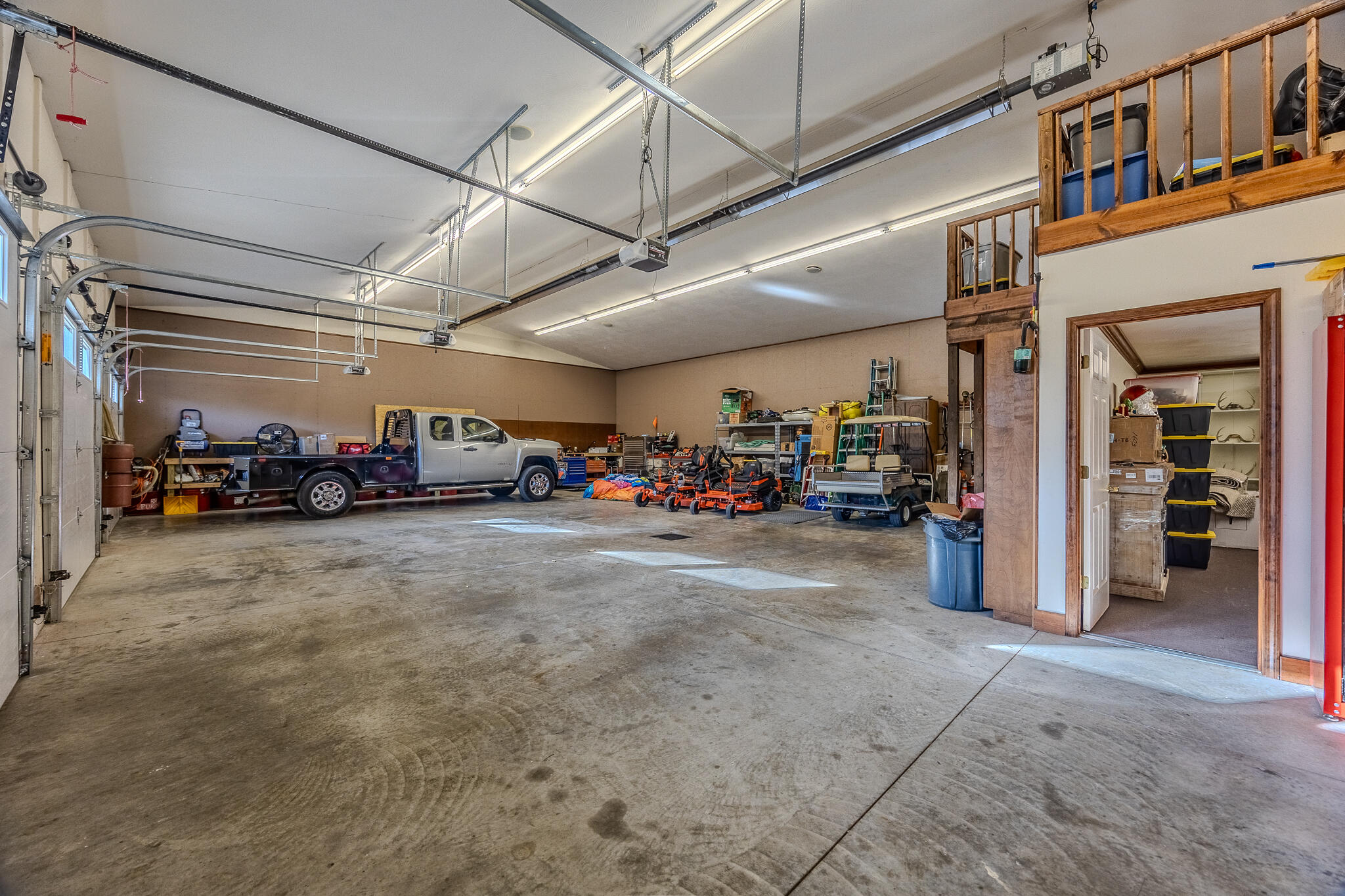 main property photo 75
