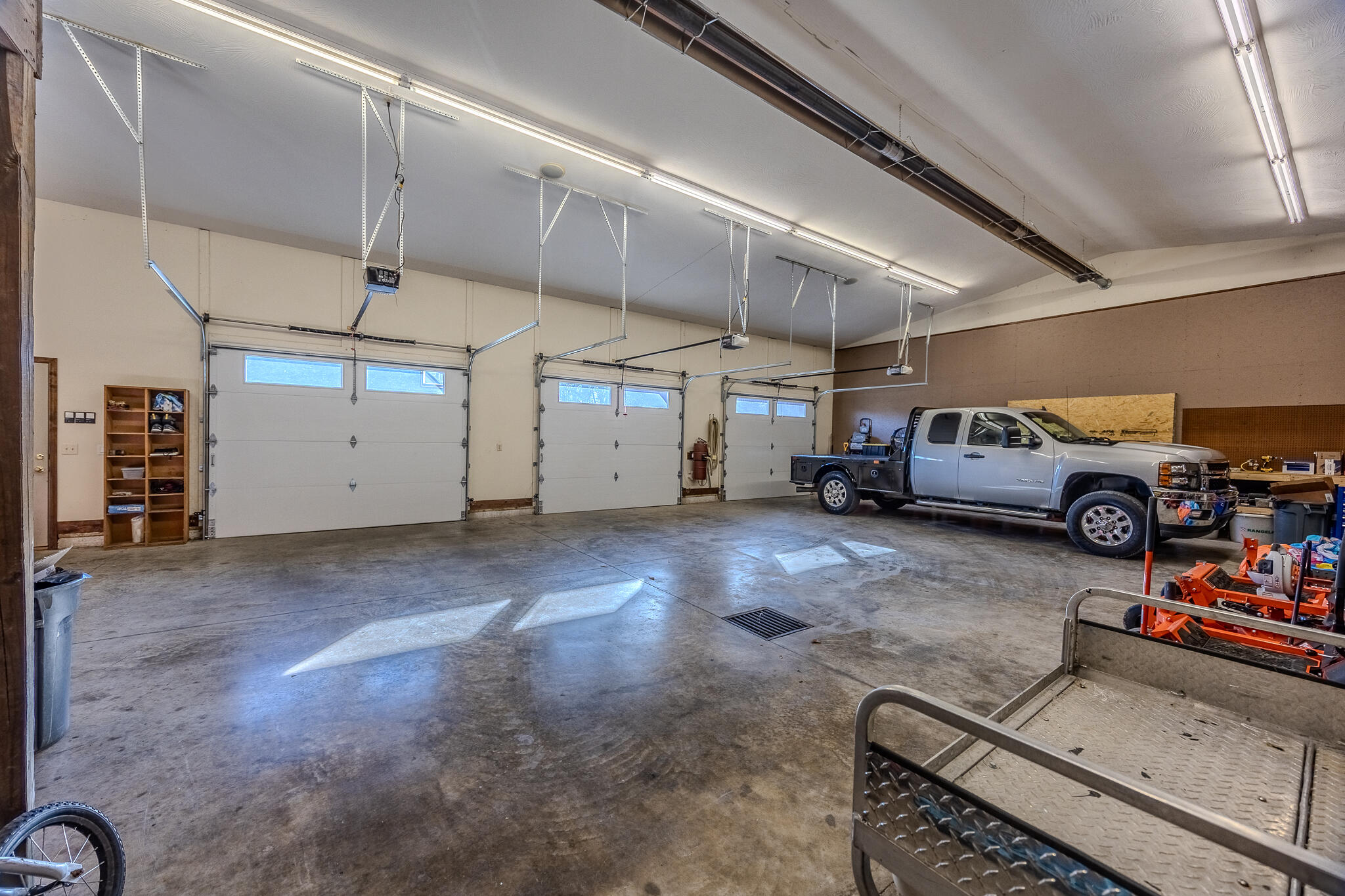 main property photo 80