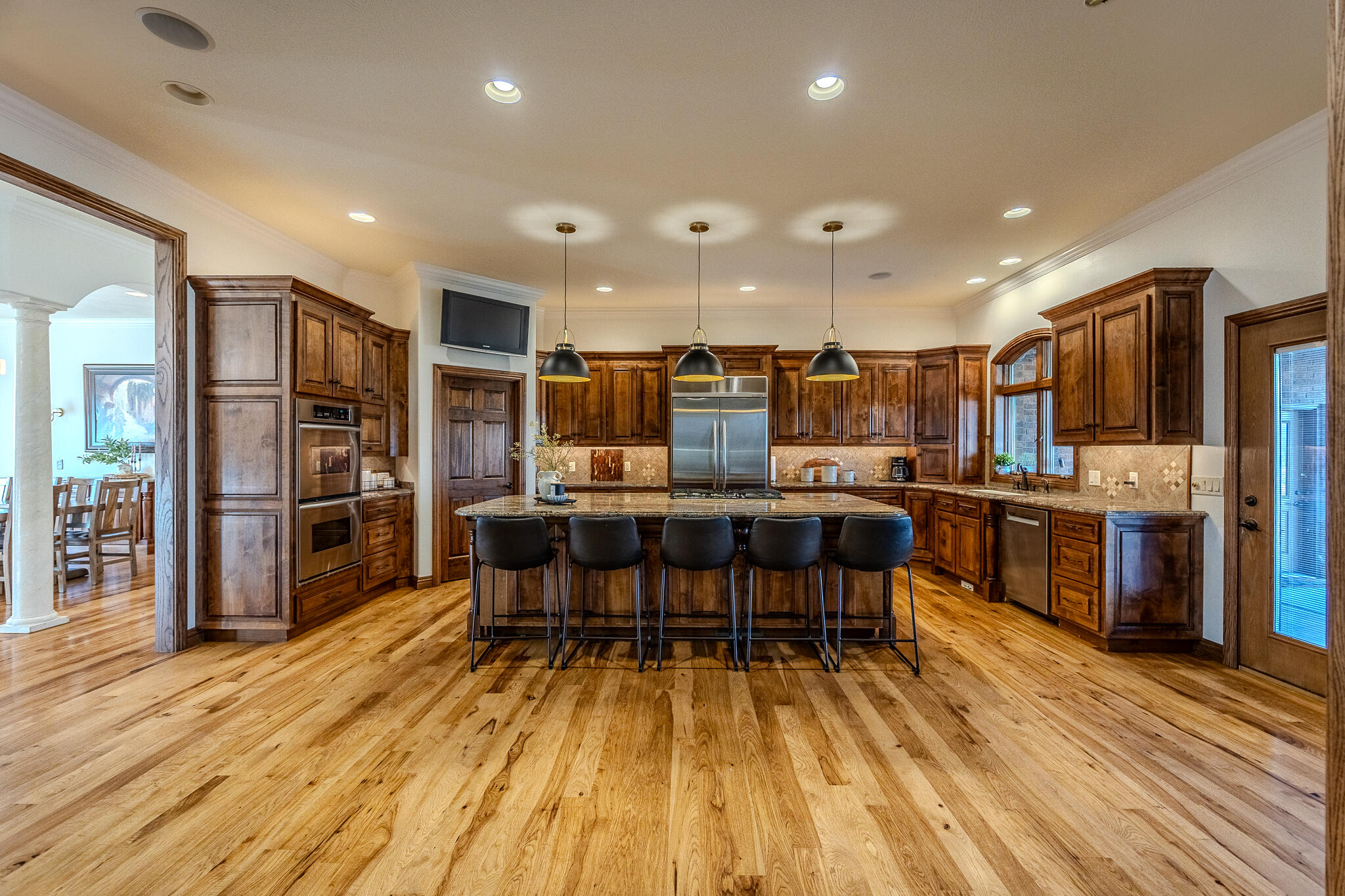 main property photo 9