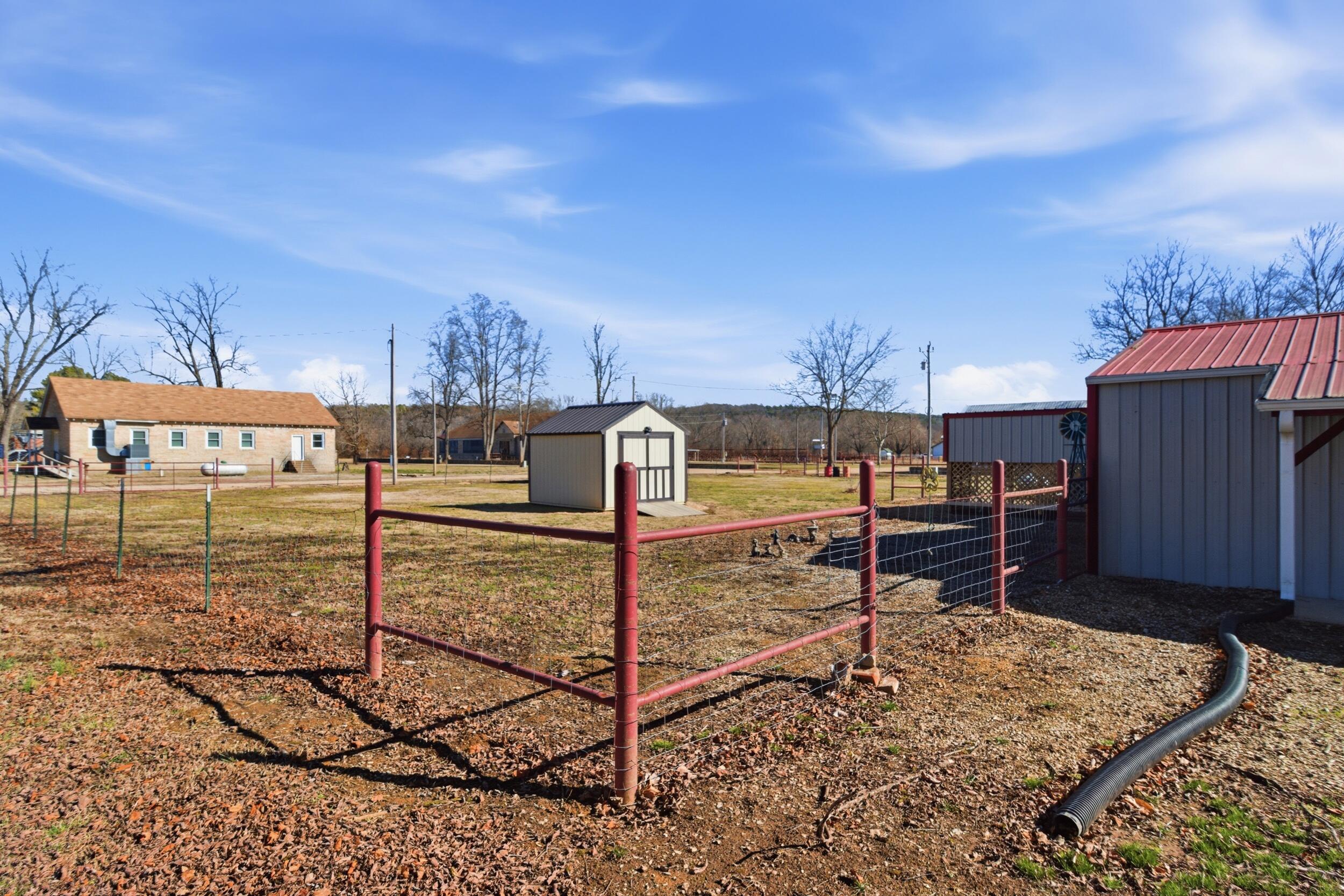 main property photo 30
