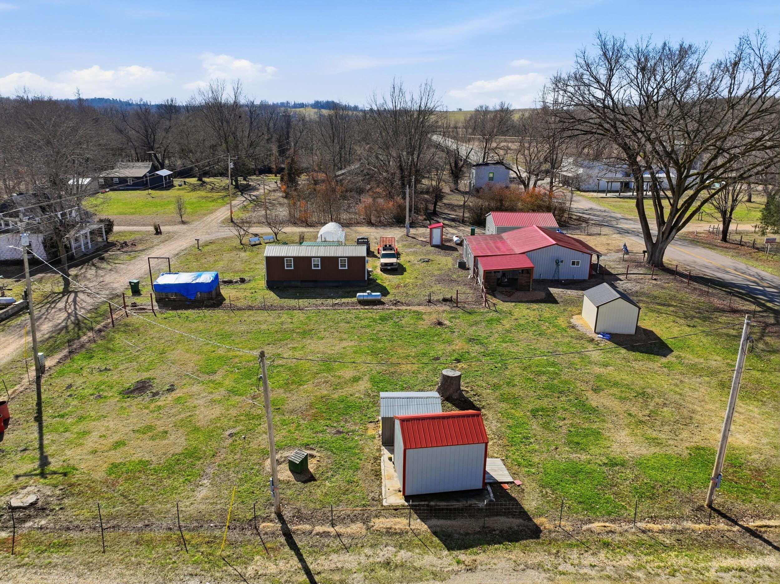 main property photo 37