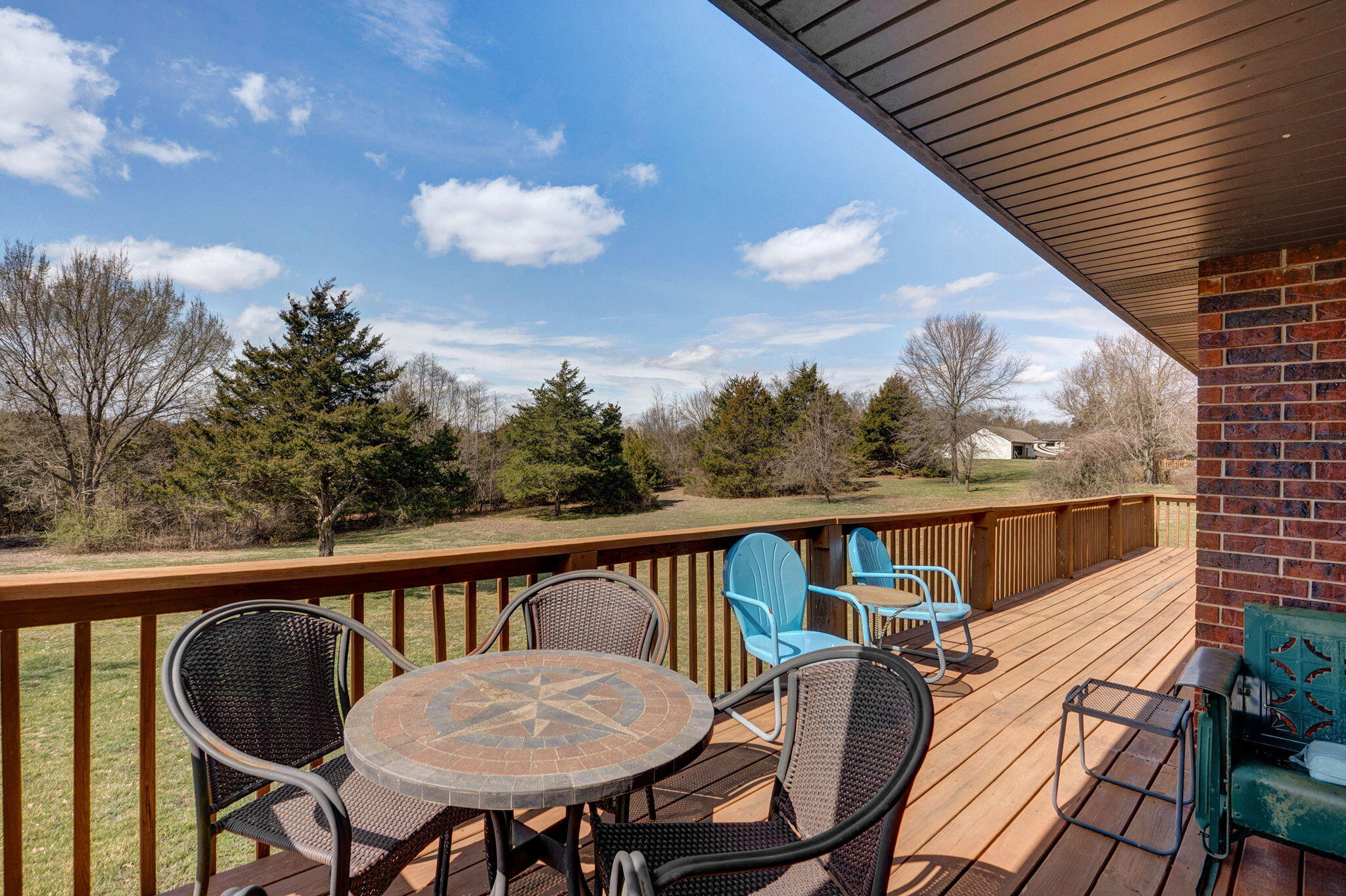 main property photo 40