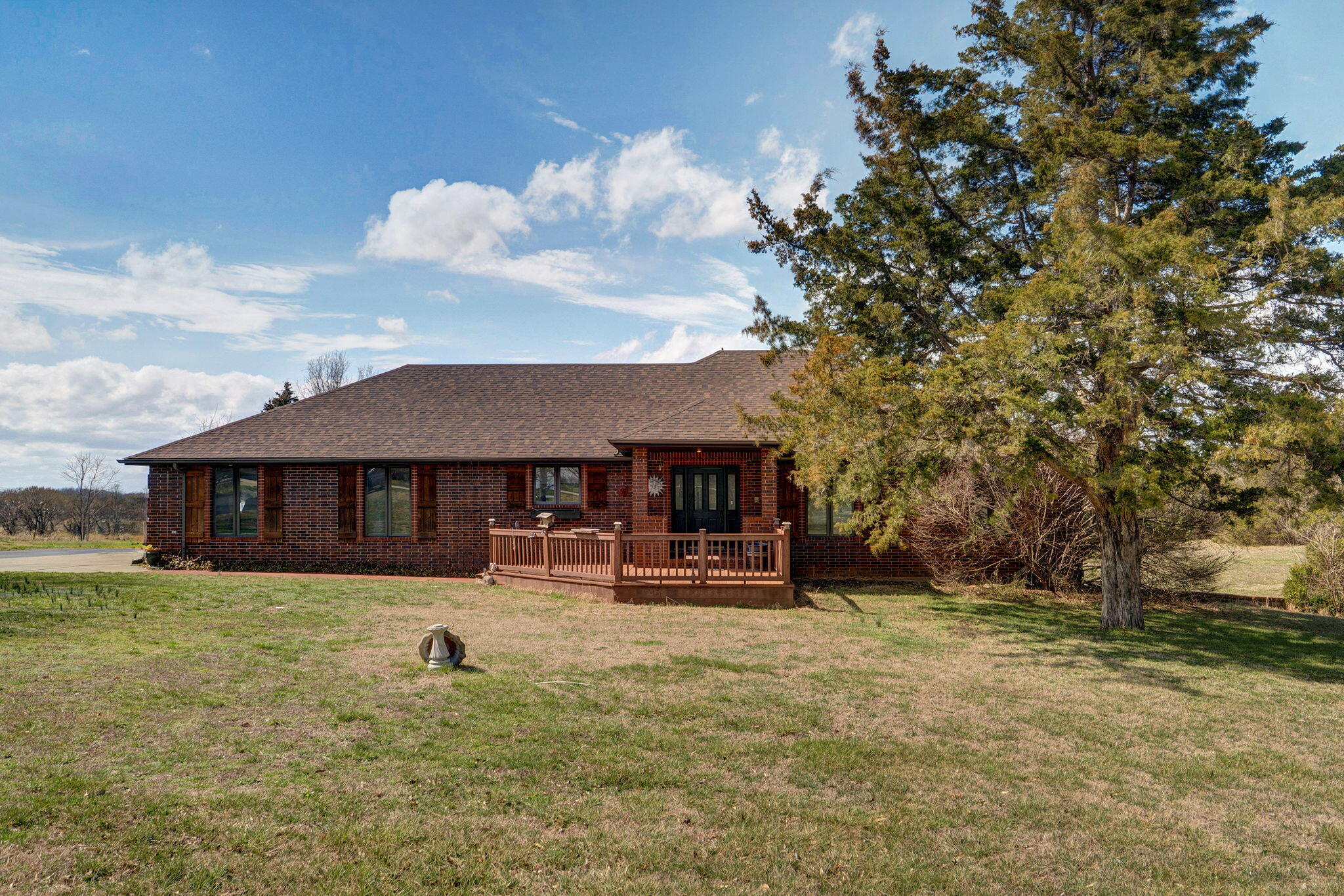 main property photo 50