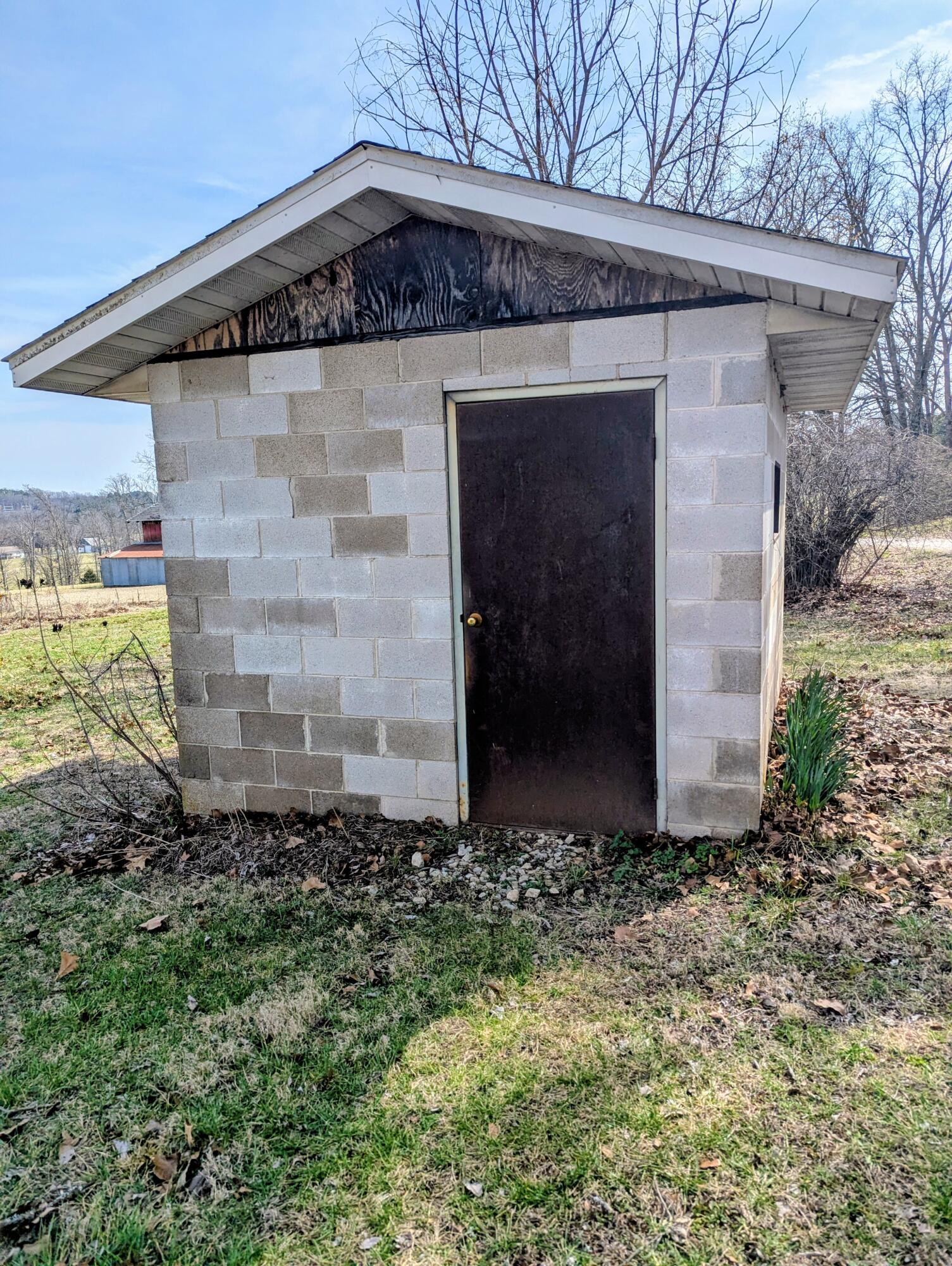 main property photo 50