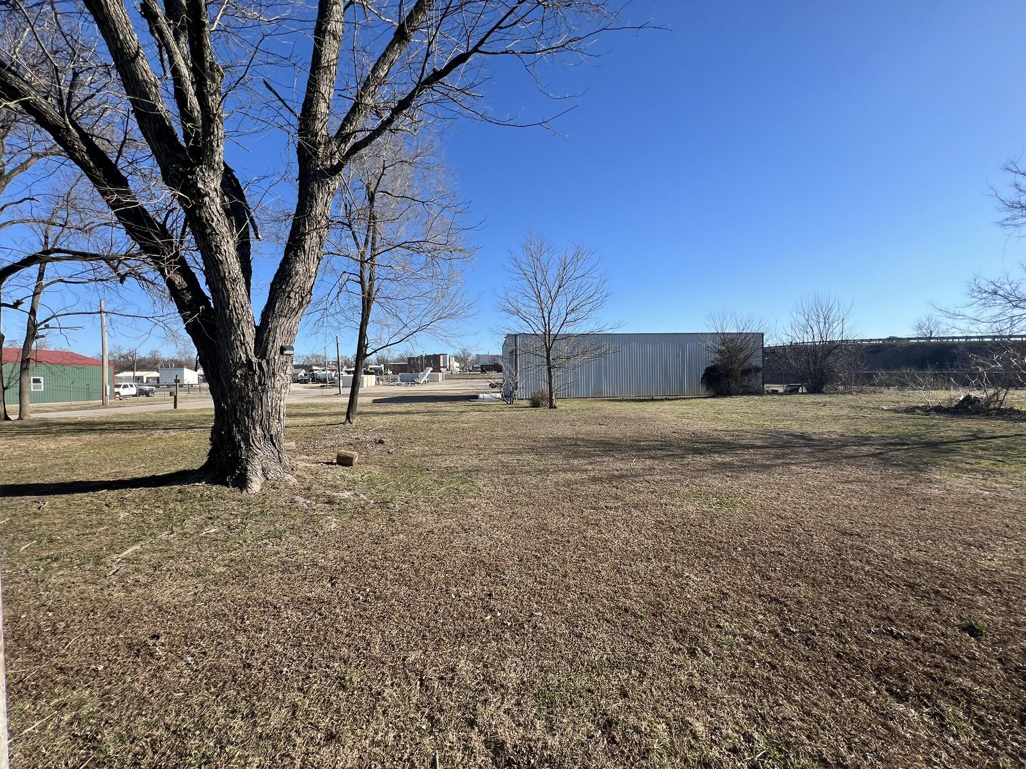 main property photo 19