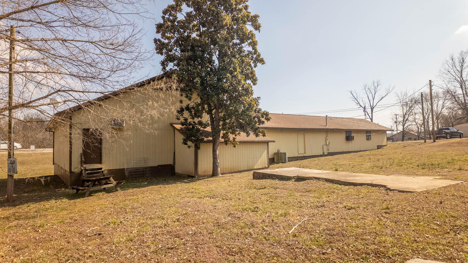 main property photo 35