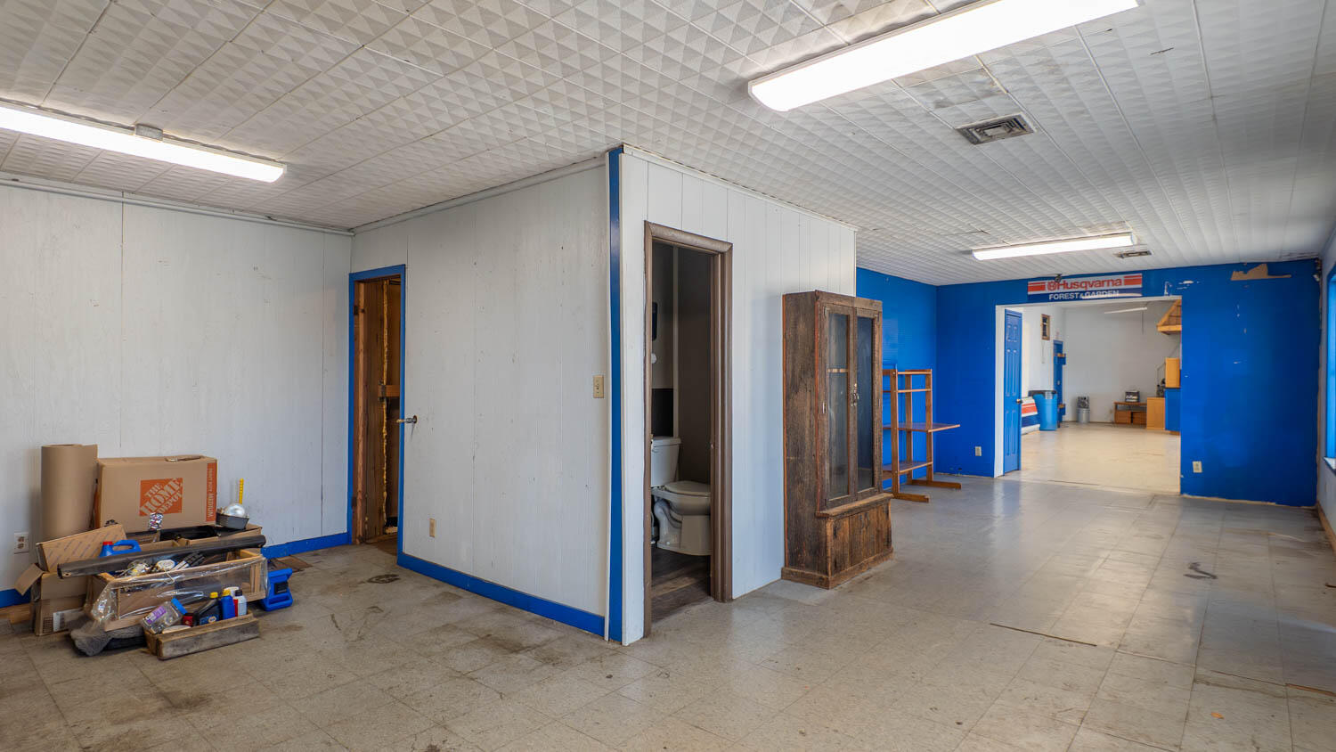 main property photo 41