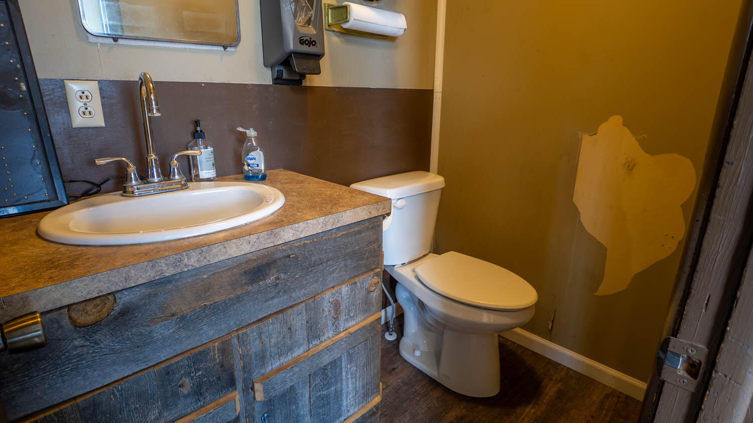 main property photo 43