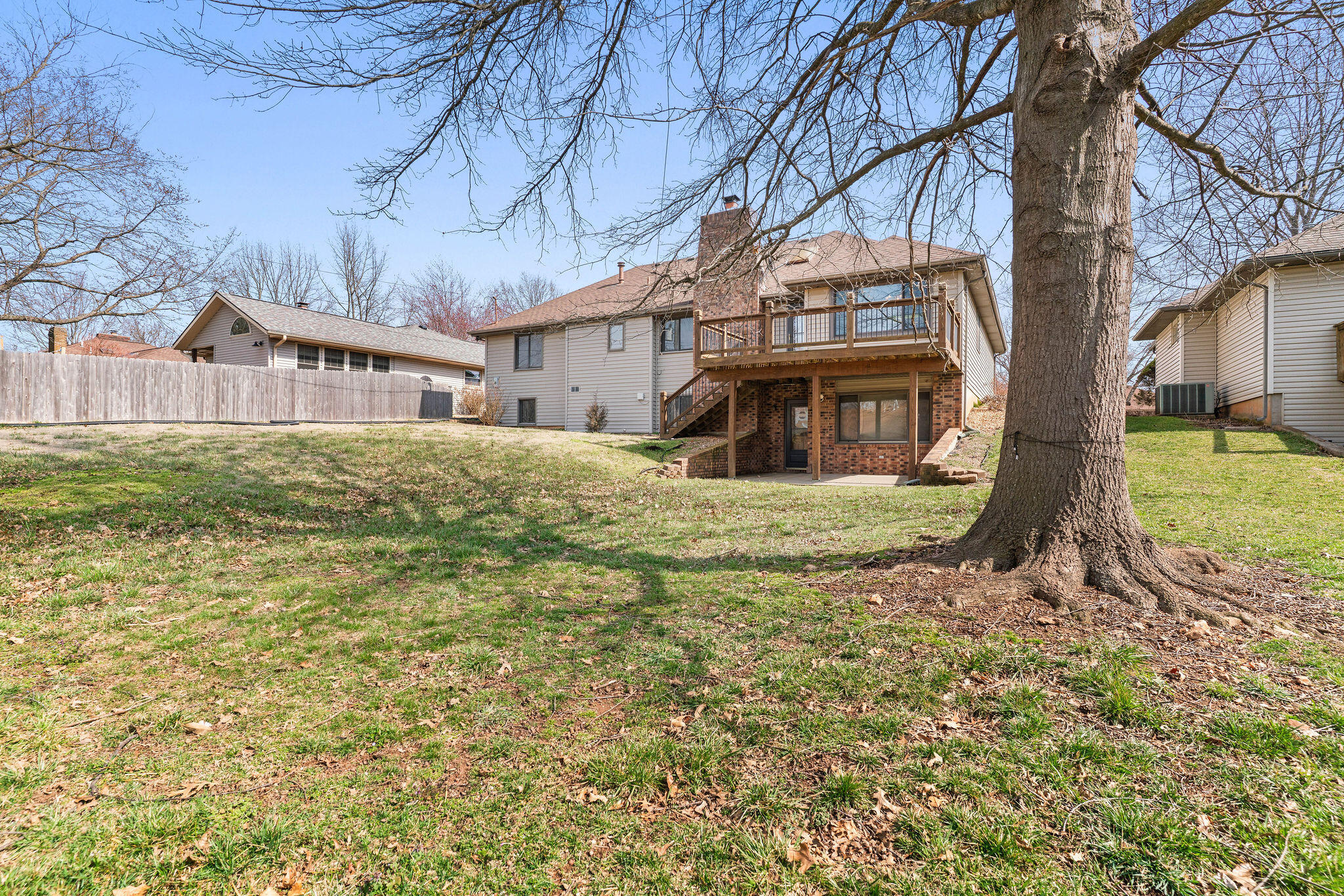 main property photo 30