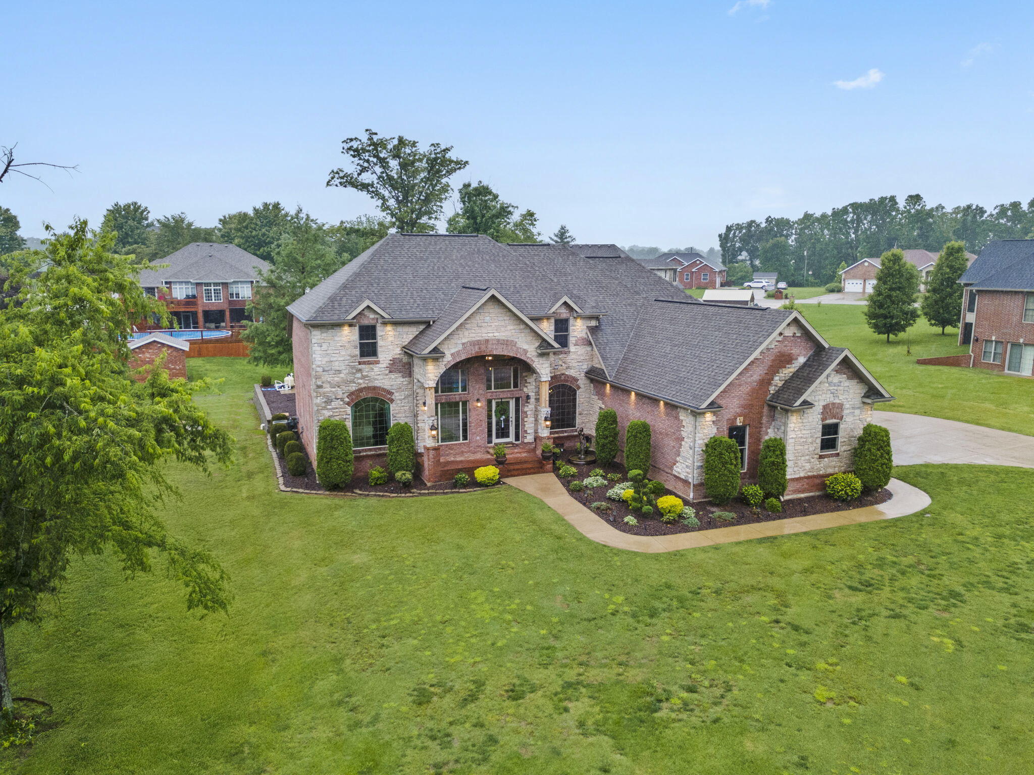 main property photo 4