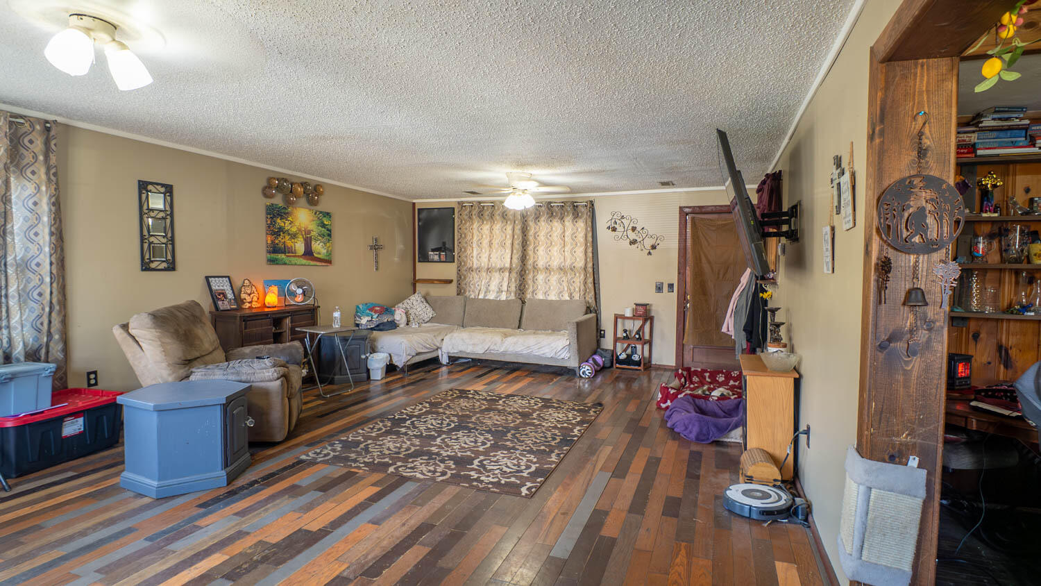 main property photo 11