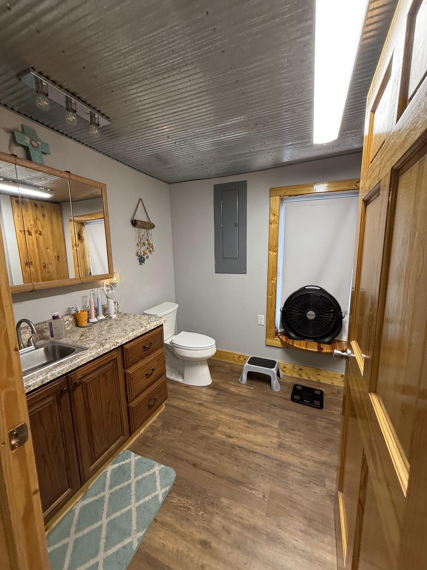 main property photo 50