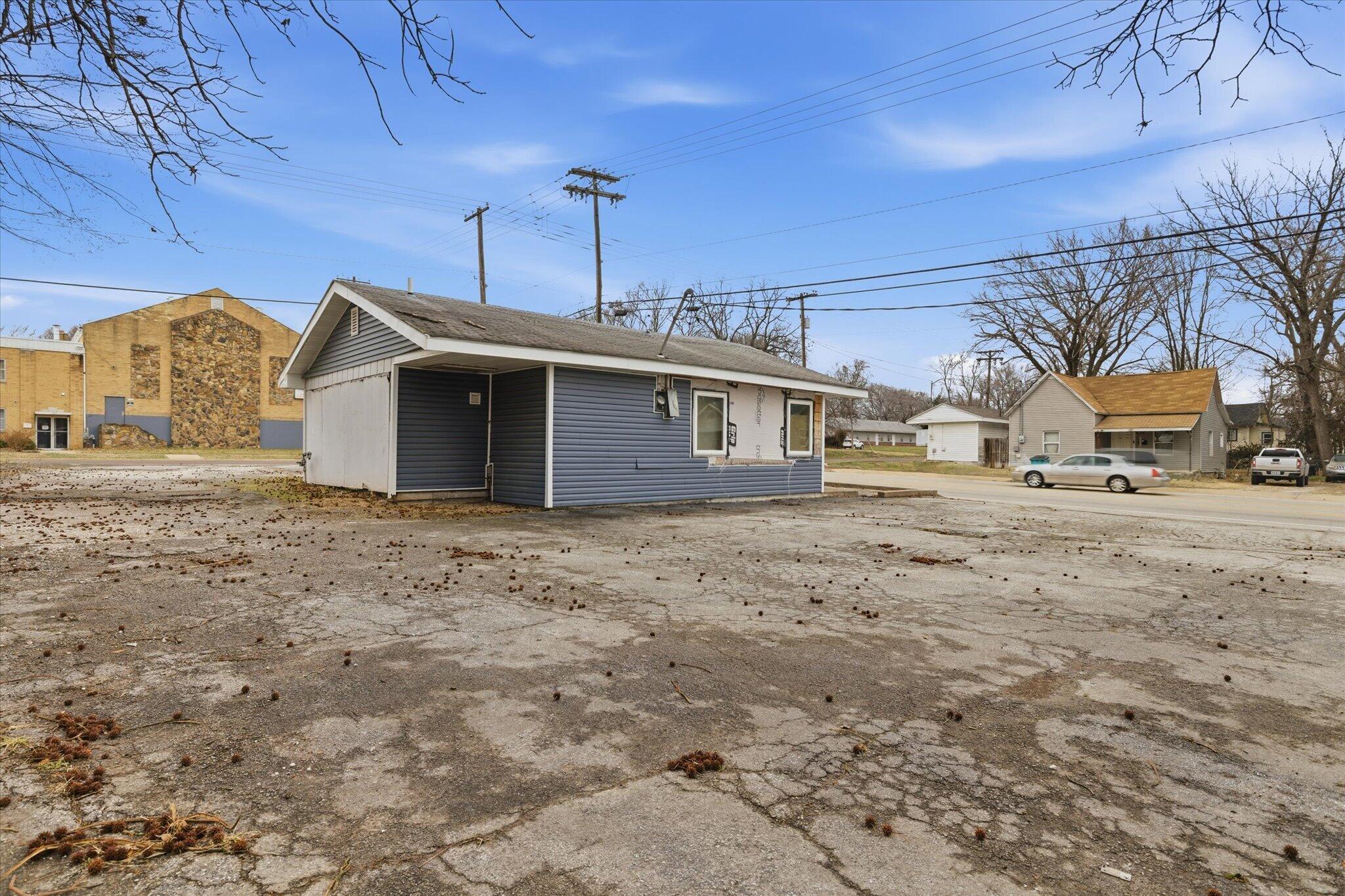 main property photo 22