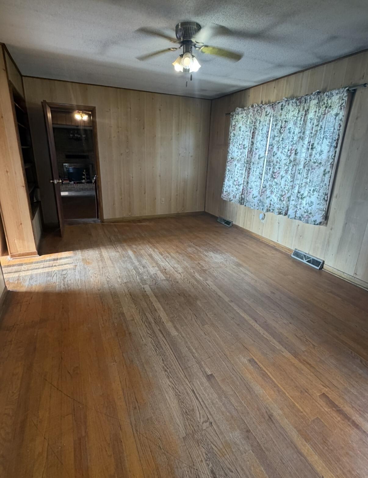 main property photo 77