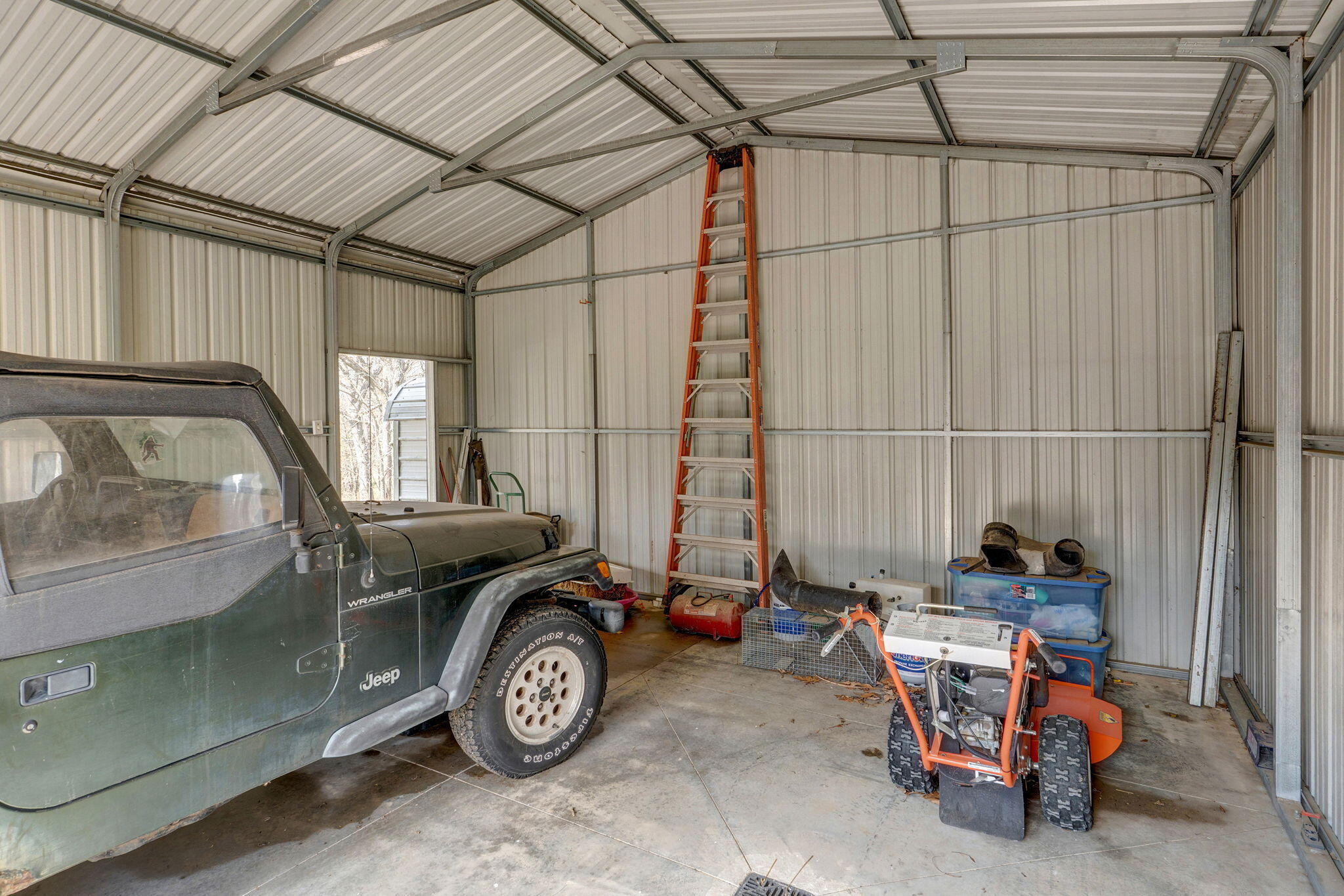main property photo 81