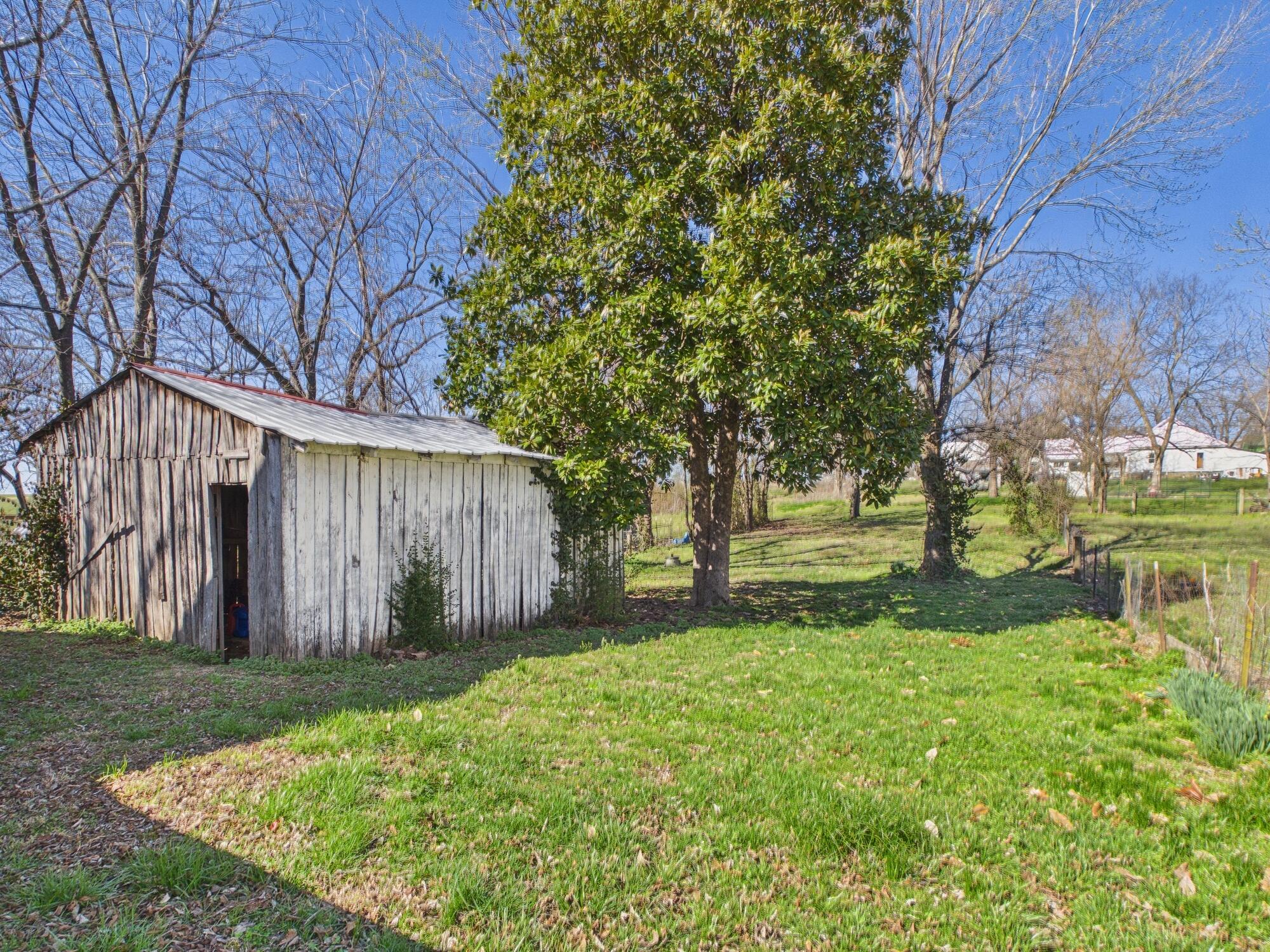 main property photo 7
