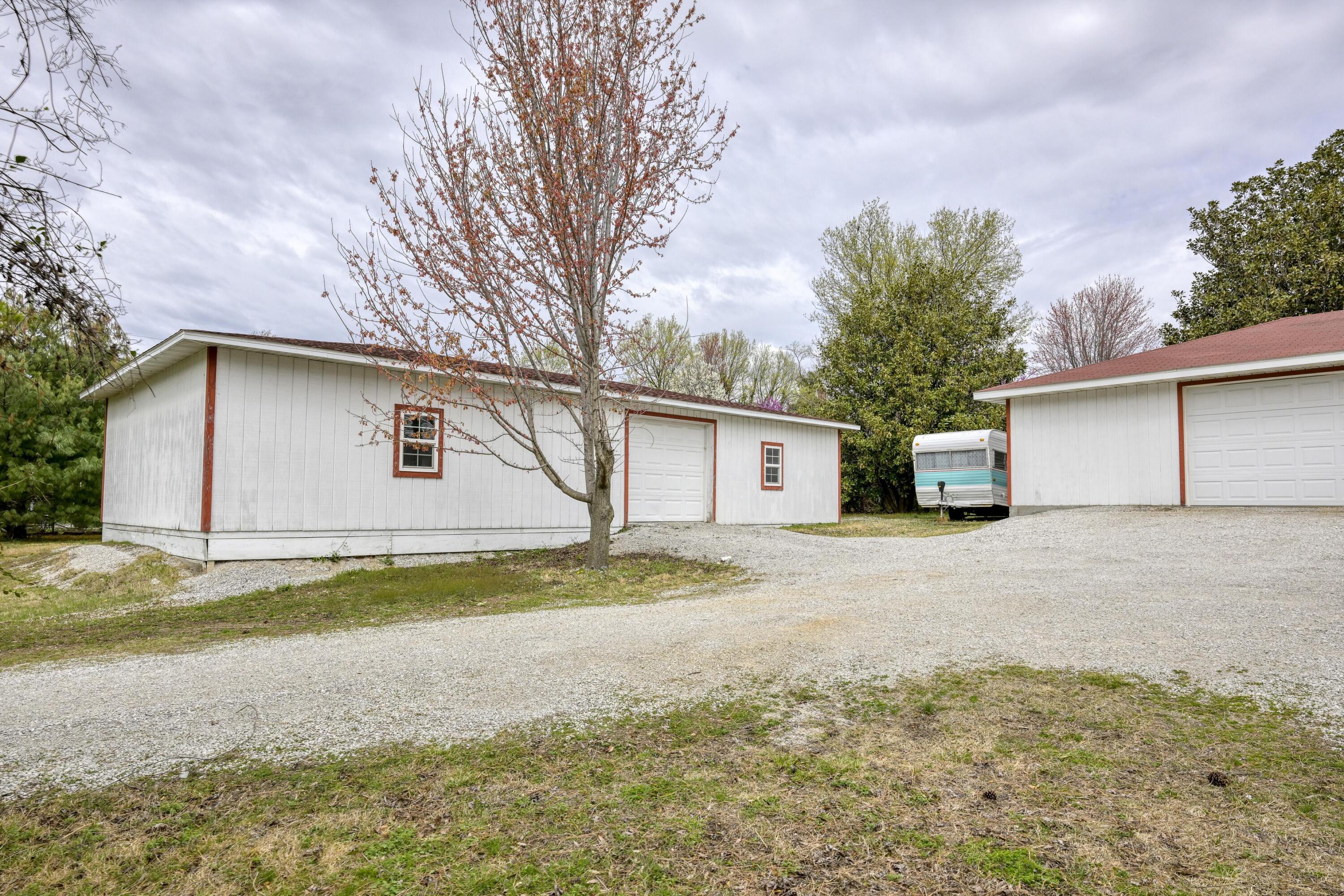main property photo 124