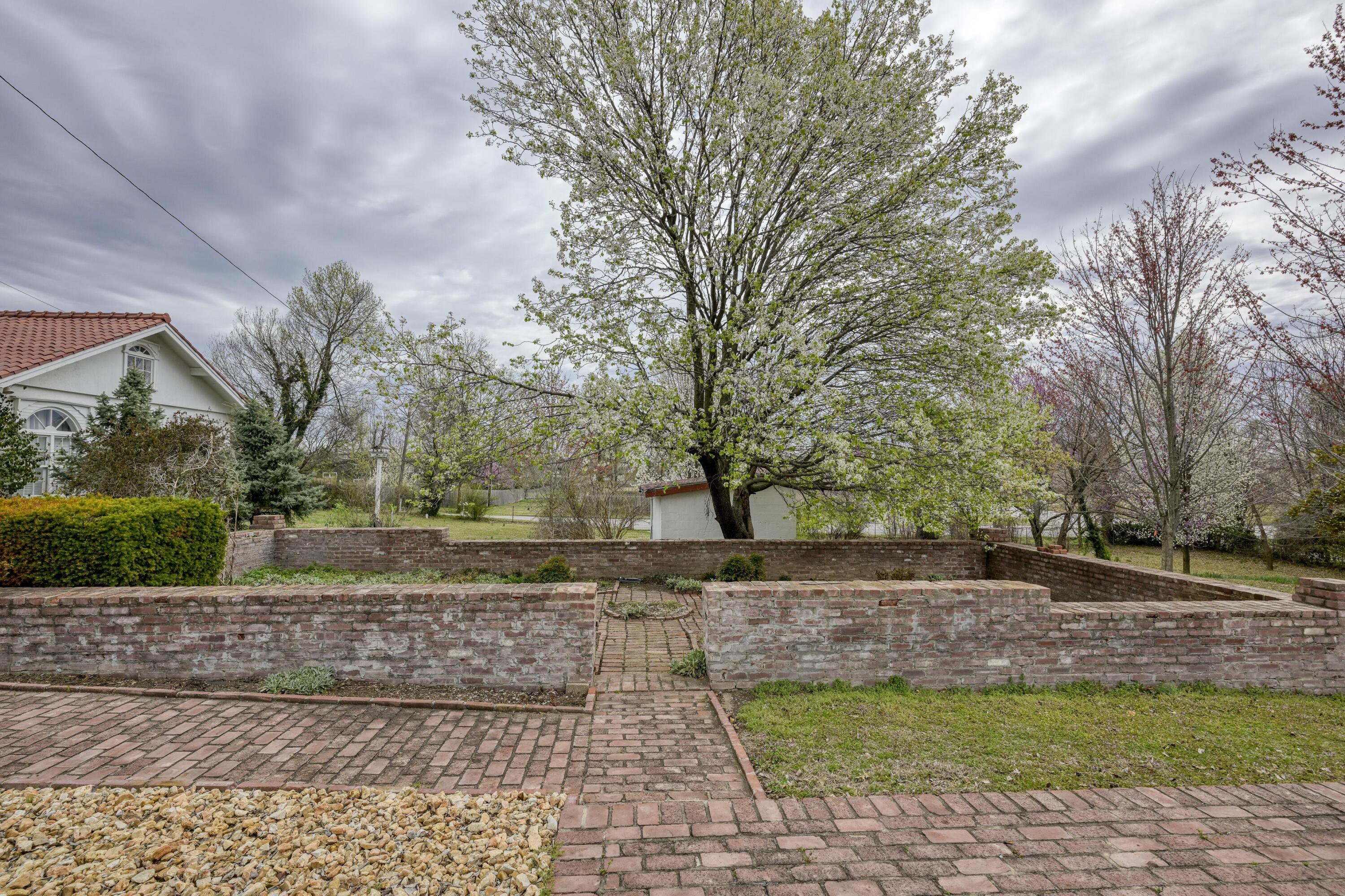 main property photo 125