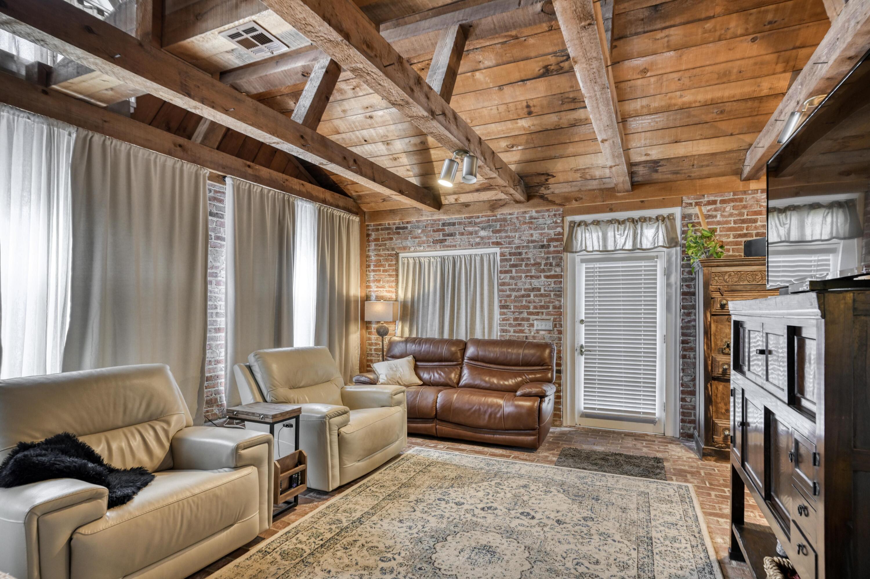 main property photo 75