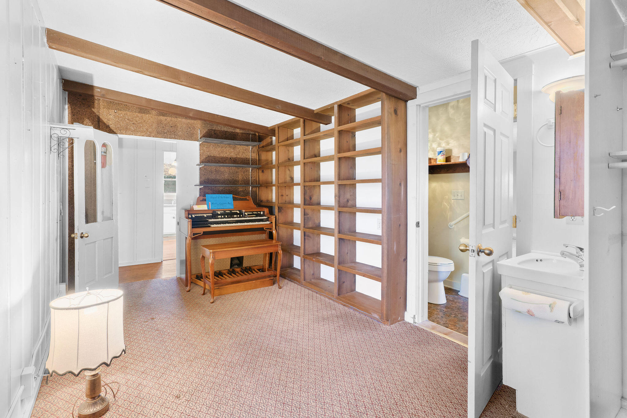 main property photo 28