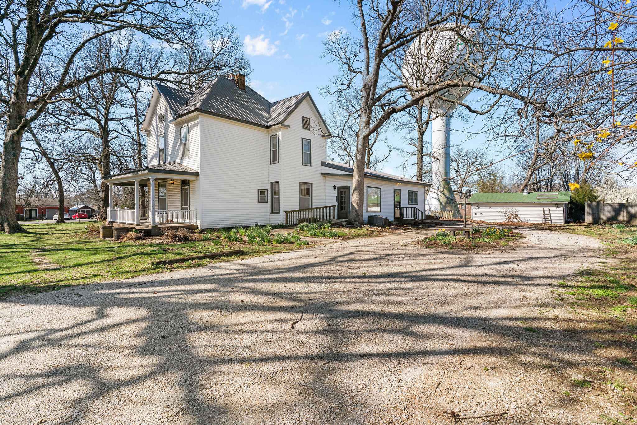 main property photo 6