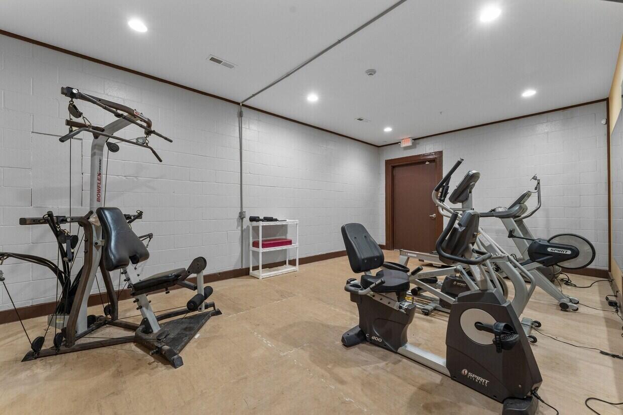main property photo 12